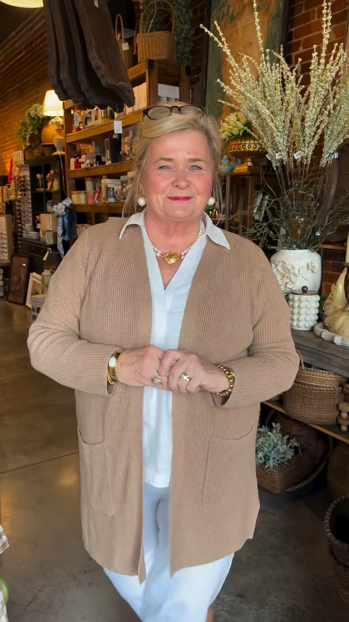 Here are 5 different things Jami wants from Creative Kitchen for Mother’s Day!!💐

Comment LINK for a link to these items!