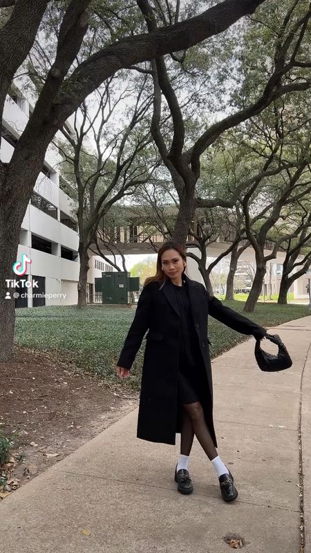 Happy Friday , love! I like it when it’s chilly here in Houston so I can wear a coat. I’m not complaining; it’s just different here from when I used to live.😉😍
.
.
.
.
.


#LTKVideo #LTKshoecrush #LTKfindsunder100