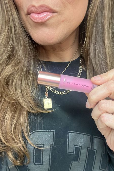 This new lipgloss I picked up at the Sephora Sale is gorgeous! It’s plumping, smoothing and nourishing. This gloss is glossing and the color is stunning! 😍💕 #LaidbackLuxeLife

Lipgloss shade: ‘Daisy Pink’

Follow me for more fashion finds, beauty faves, lifestyle, home decor, sales and more! So glad you’re here!! XO, Karma

#LTKbeauty #LTKfindsunder50