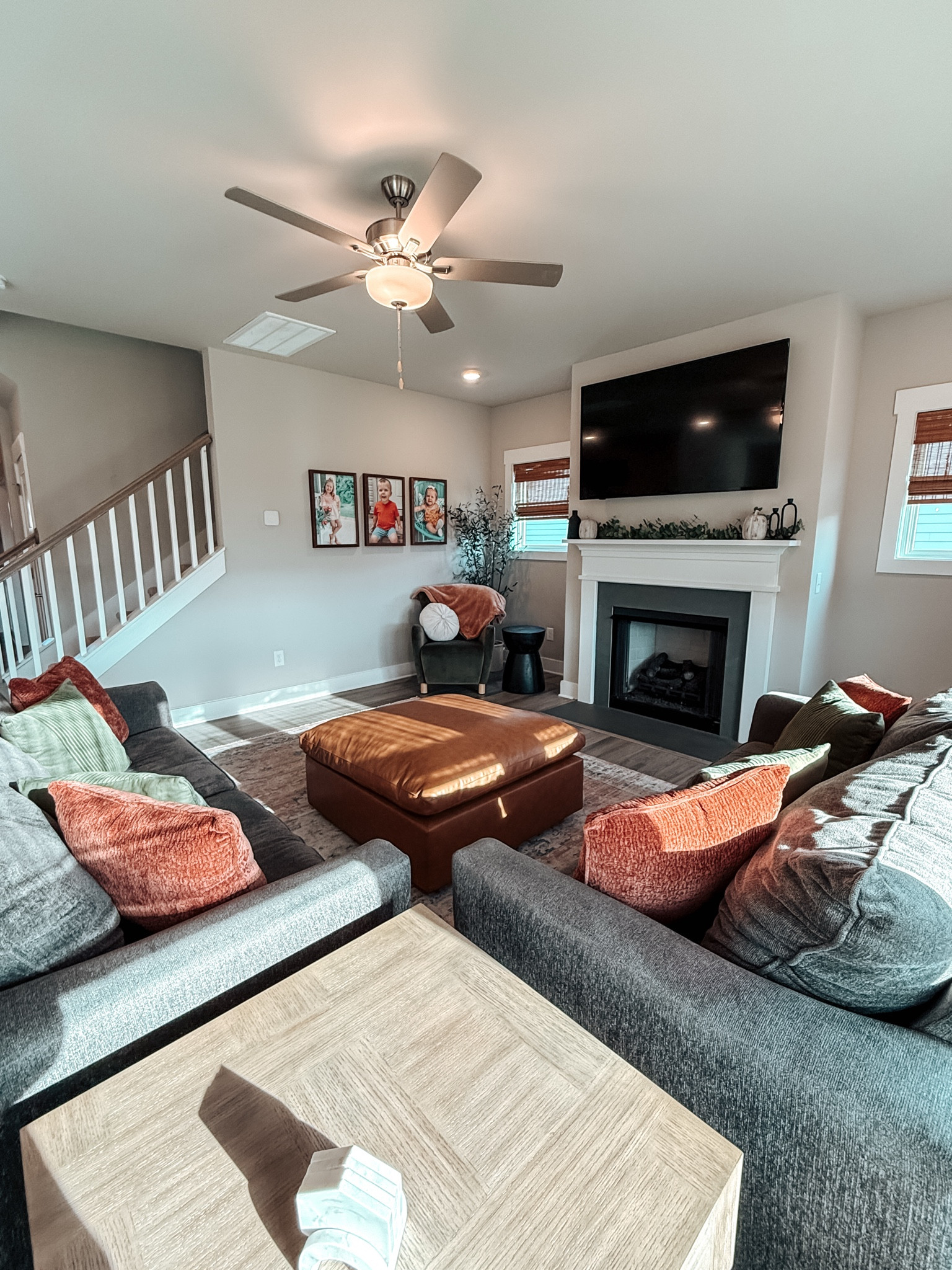 Living room decor

#LTKHome #LTKFindsUnder100 #LTKStyleTip