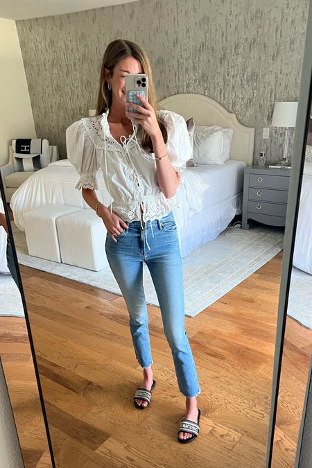 travel outfit! obsessed with this too. wearing a 24 in the jeans