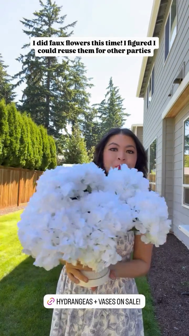 Amazon Prime day - HYDRANGEAS + VASES ON SALE! I did laux flowers this time! I figured I could reuse them for other parties

#LTKsummer #LTKhome #LTKsale