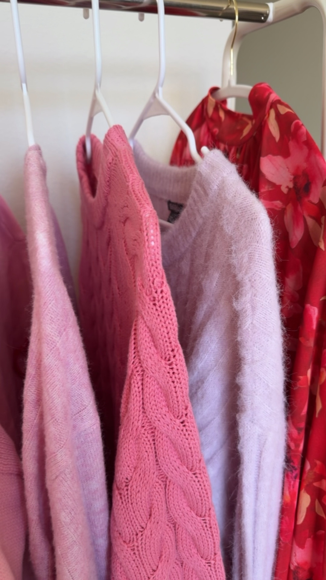 Valentine’s Day outfit ideas from Target! 💕

Here are a few of the new pink sweaters and cardigans I got in from Target! 🥰 I sized up to a small in all sweaters for a comfier fit!

Valentine’s Day sweater, Valentine’s Day date night outfit, Valentine’s Day gift ideas, heart sweater, Target sweaters, Target style

#LTKValentine #LTKSeasonal #LTKgrwm