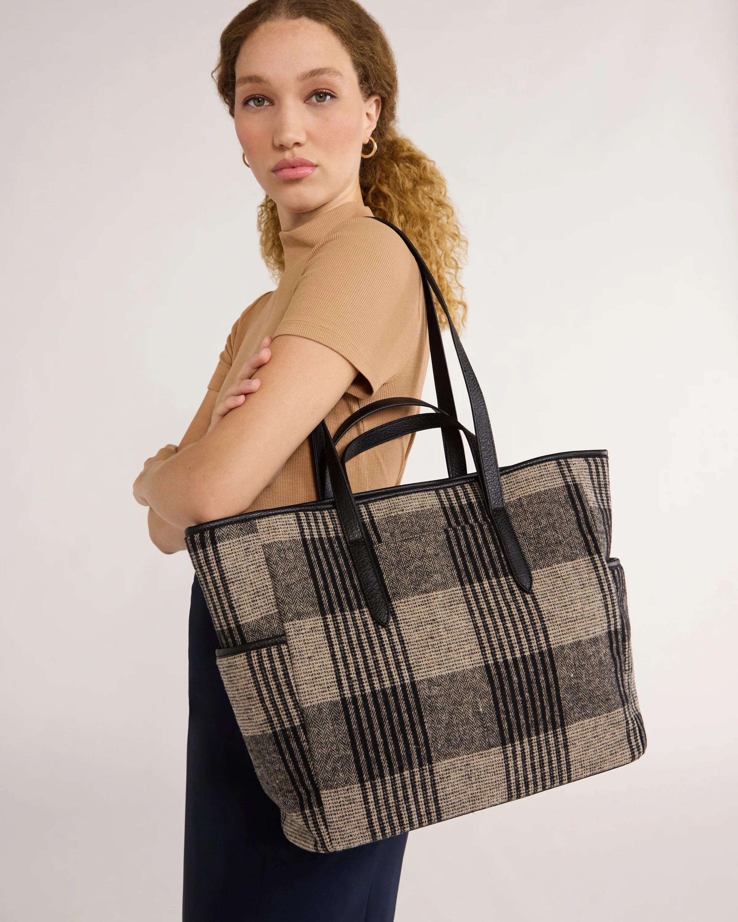 Time and Tru Women's Plaid Double Handle Large Tote Bag, Black | Walmart (US)