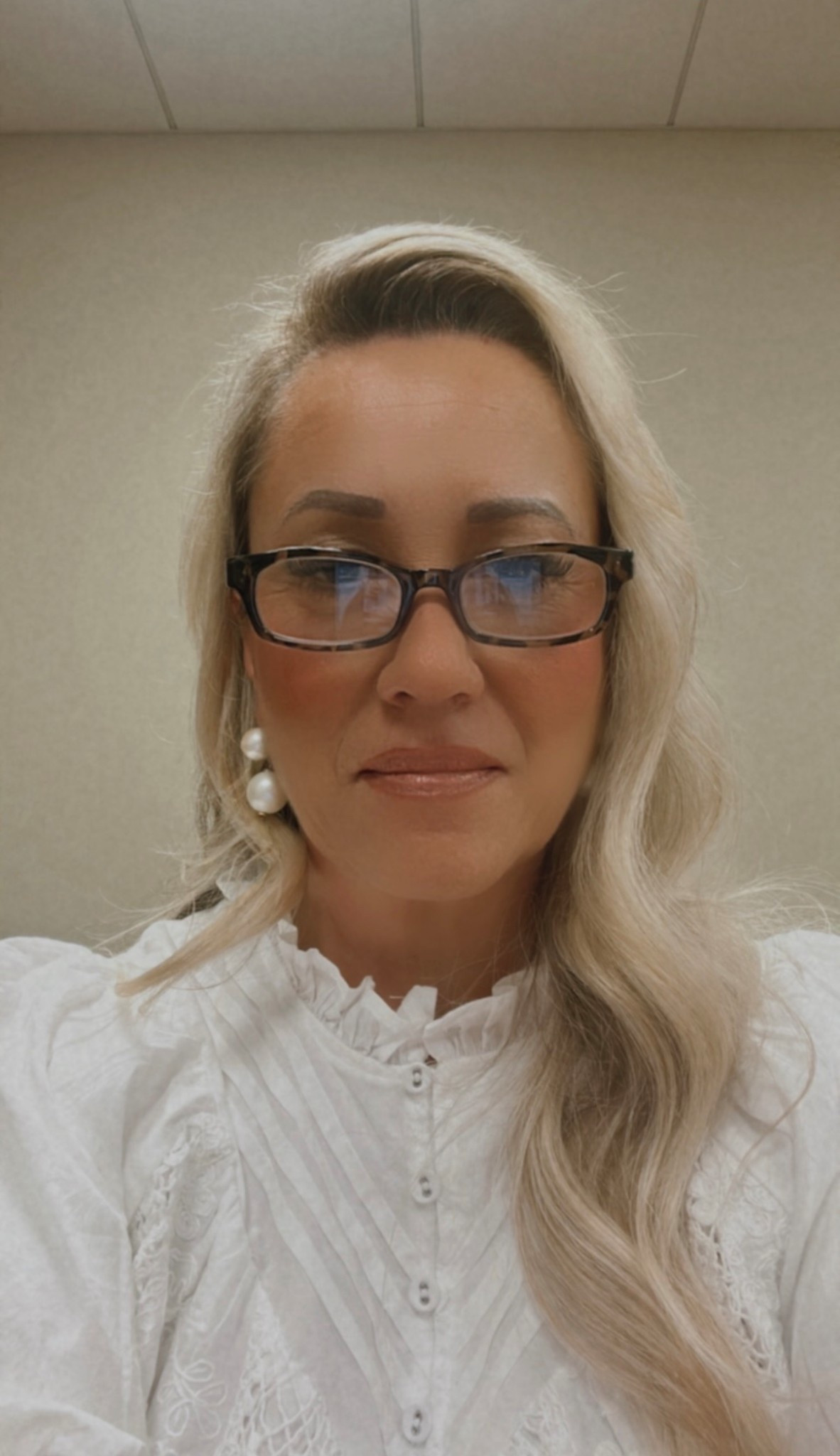 Soft glam. Keeping it fresh, glowy, and super easy with a few of my everyday makeup favorites.


#LTKbeauty #EverydayMakeup #SoftGlam #MakeupRoutine #GlowUp #BeautyFinds #LTKfinds #SimpleGlam #MomLifeBeauty #FreshFace