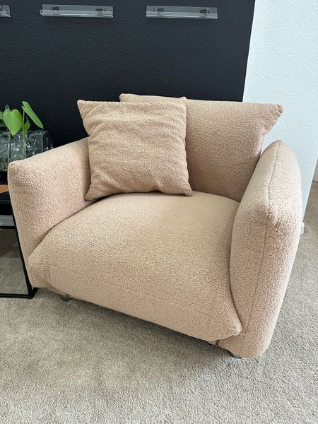 Lambswool Fabric Oversized Single Sofa Chair, 
Sherpa Futon Accent Chair,
Modern Comfy Reading Arm Chair with Metal Legs and Wide Back for Living Room Apartment Home Office

#LTKhome