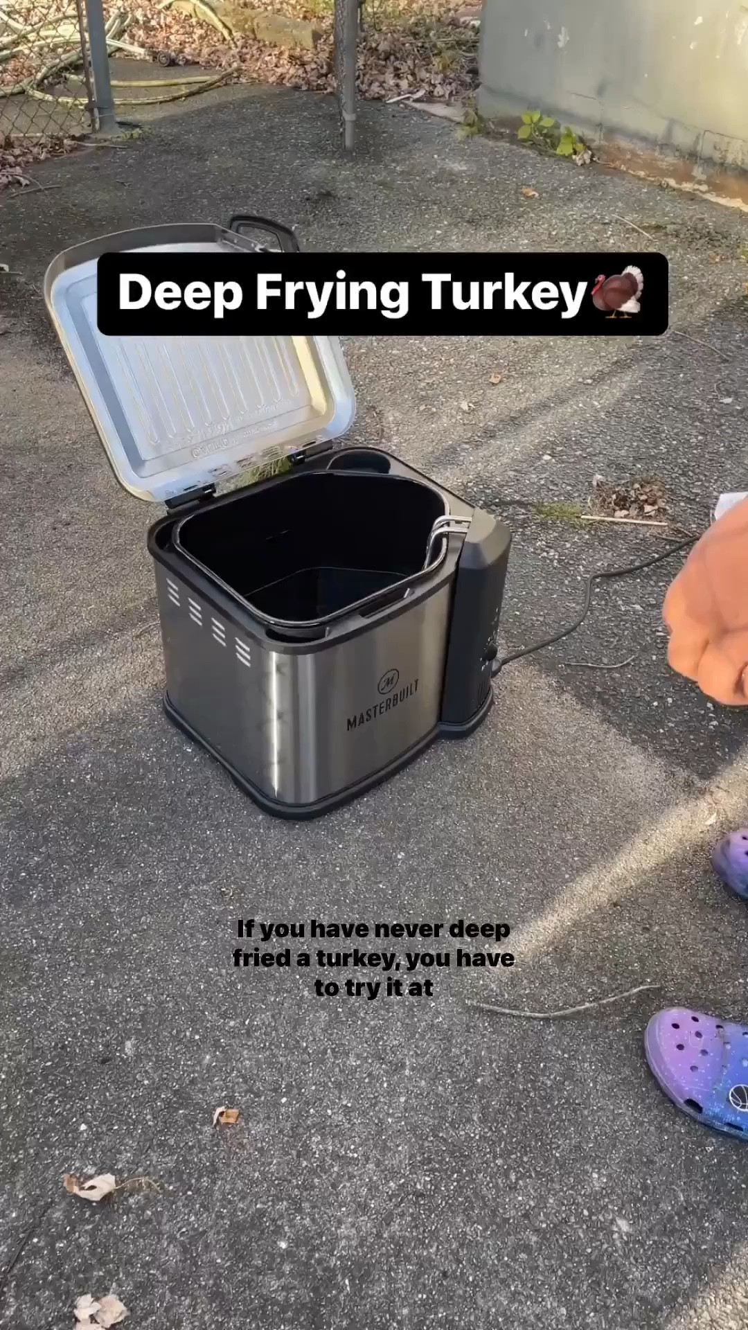 🦃 IT’S TURKEY SZN. What’s your favorite way to make turkey? We tried deep frying turkey a few years ago and haven’t looked back! #thanksgiving #thanksgivingdinner #hosting

#LTKSeasonal #LTKVideo #LTKHoliday