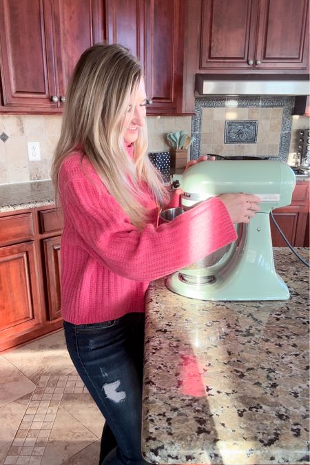 My favorite kitchen appliance: kitchenaid and its many attachments !

#LTKhome