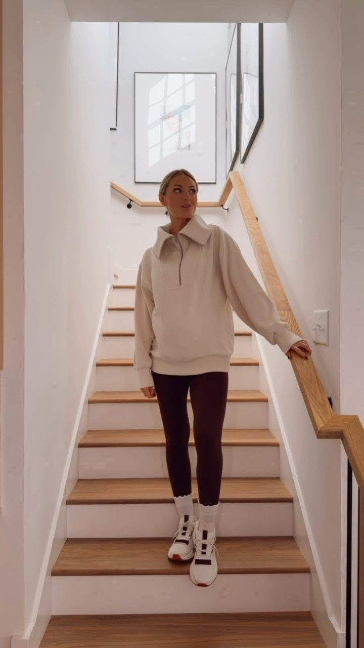 Another great pullover I’ve been loving lately! This one is from Athleta! Perfect to throw on when heading to the gym! I love the higher collar too! And I styled my favorite tennis shoes with this look! Wearing S in pullover & M in leggings!

Loverly Grey, fall outfit, athleisure, athleta, Target, brown leggings, activewear 

#LTKActive #LTKStyleTip #LTKSeasonal