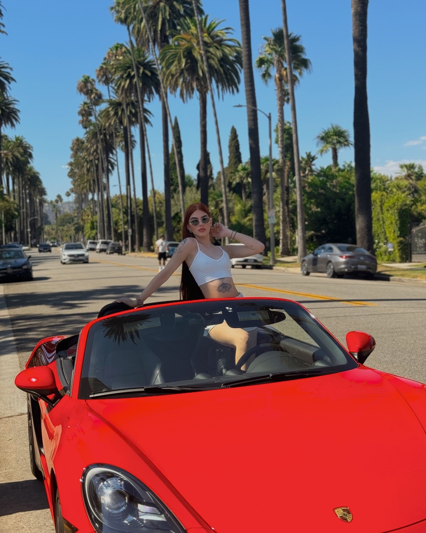 🌴🚗
.
.
.
#california #beverlyhills #cooperhair #celinesunglasses #fancygirl #hermes #aloyoga #rodeodrive #porshe