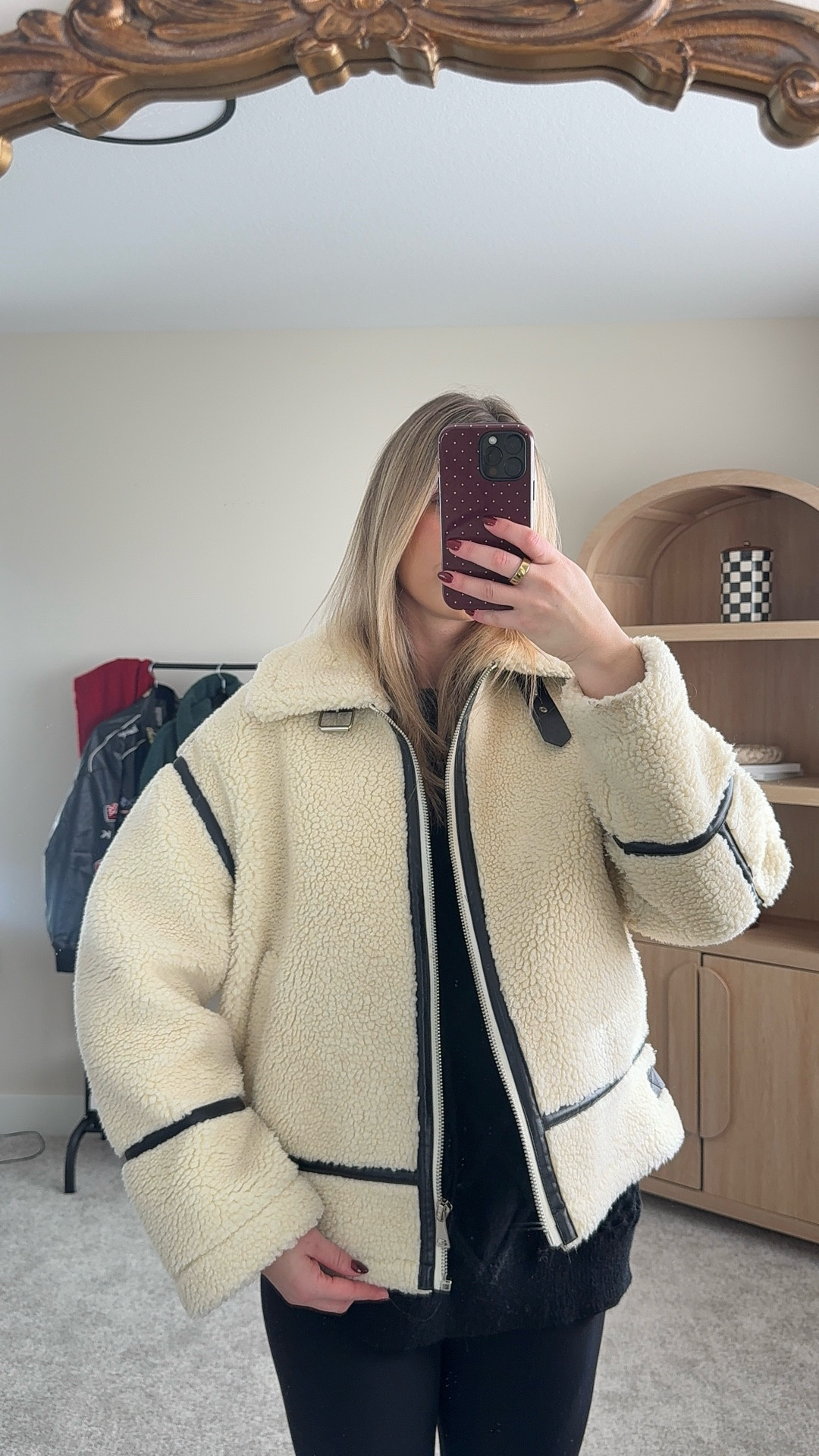 Winter Jackets🖤

#LTKootd #LTKHoliday