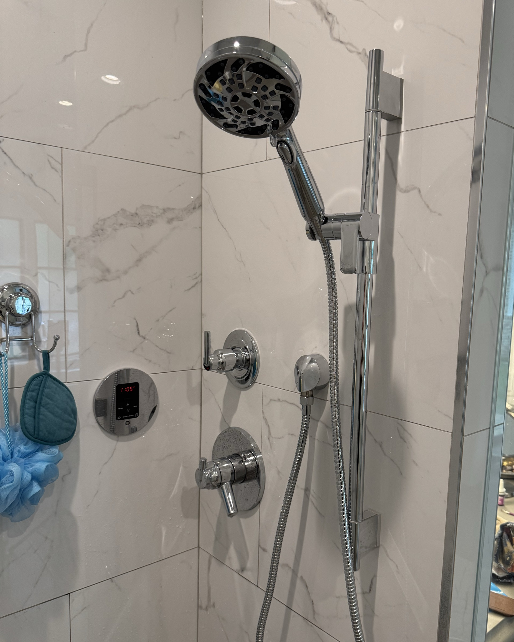 Handheld shower heads 🚿 
- flexible in use while standing or seated
- easier to clean showers
- toggle slide easy to use single handed
- pause feature to conserve water while scrubbing and shaving!
- great for caregivers and parents giving the baths

NOTE: this video and photo only shows the shower head, hose and toggle mechanism. The slide bar and elbow cover were not replaced. This showerhead replaced a leaky and cracked shower head previously installed by a plumber during construction. Made it an easy DIY for this mama :)

#DIYprojecf

#LTKHome