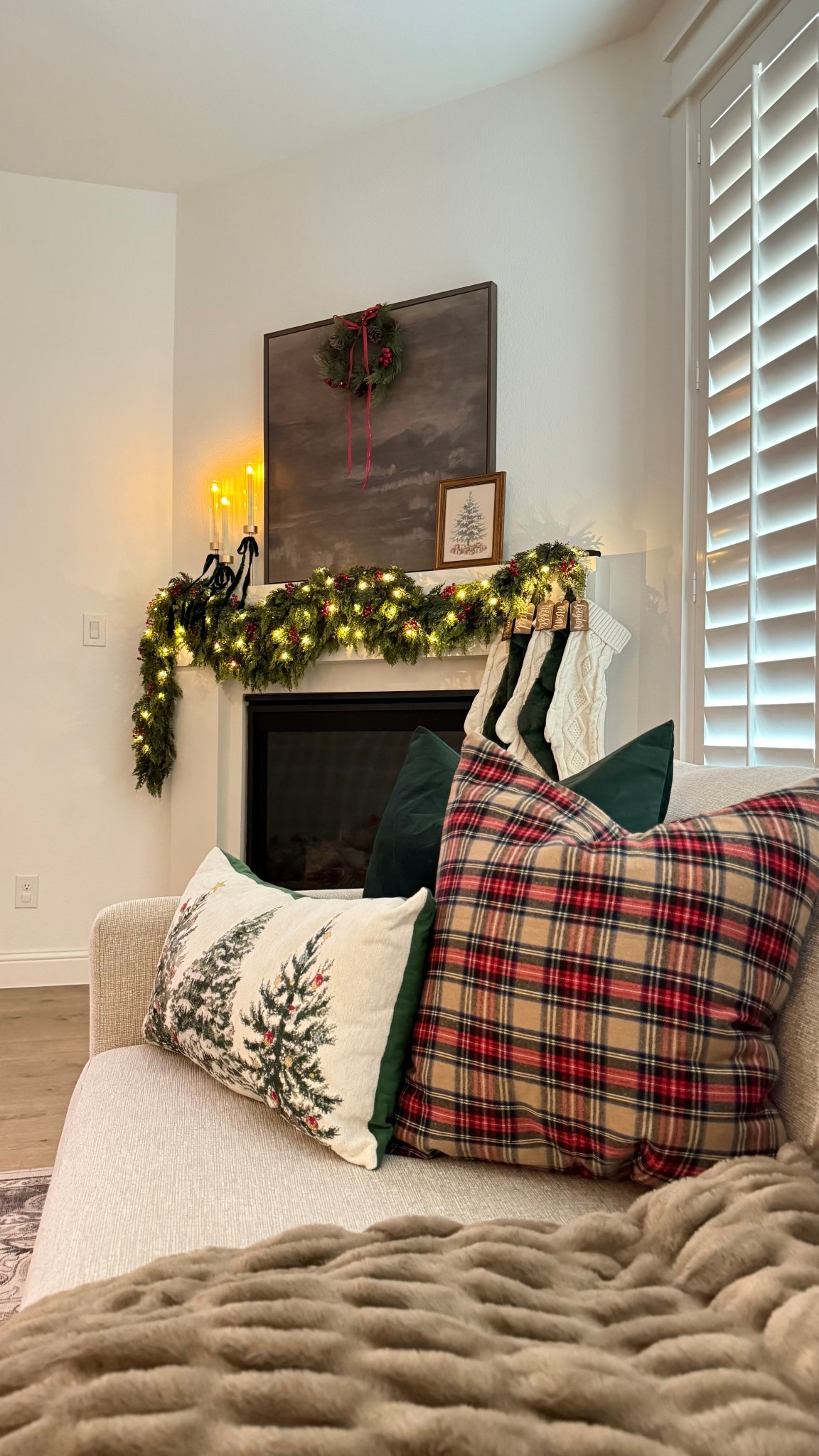 the most cozy Christmas mantle ever!! 


Christmas decor, Christmas decor 2025, Christmas mantle, Amazon finds, Christmas pillows, Lola blanket, cozy Christmas, Ralph Lauren Christmas

#LTKSeasonal #LTKHoliday #LTKHome