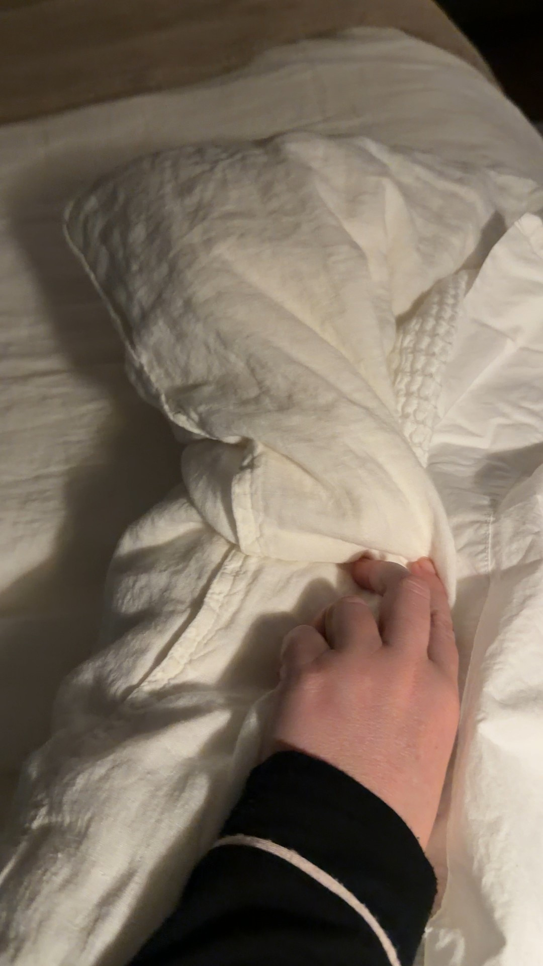 @brooklinen’s Black Friday sale just launched which means you can score all my beloved bedding on sale! The coziest sheets and blankets and my favorite linen duvet cover as well. 

It’s time for a bedding refresh for the new season and you won't regret your Brooklinen upgrade at 25% off

 #brooklinenpartner 

#LTKGiftGuide #LTKHome #LTKSaleAlert