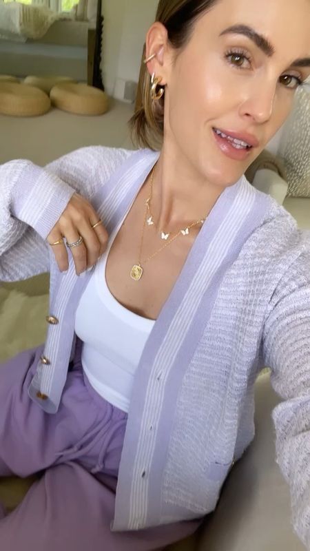 F A S H I O N \ today outfit! Joggers, tank, spring sweater and jewels!

Mom fit
Fashion 

#LTKunder50 #LTKstyletip