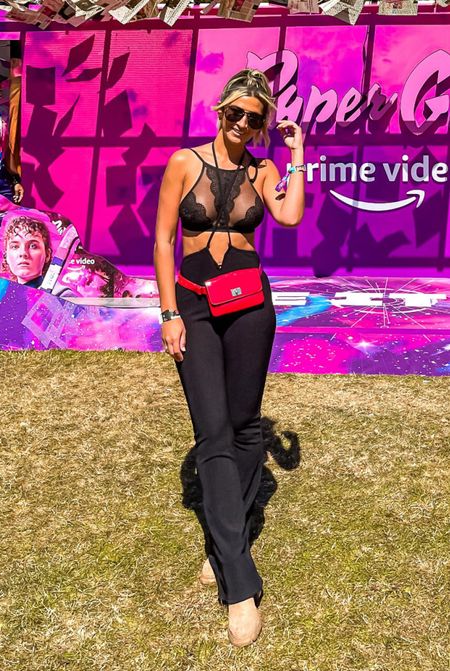Casual look. Inspiration outfit. Black top lace. Black crop top. Flare pants. Black pants. Sunglasses. Neutral shoes. Red bag. #fashioninspiration #stylingideas
#sungrasses
#aviators #dior #beltbag #redbeltbag #Croptop #blackcroptop #festivallook #festivaloutfit 

#LTKStyletip #LTKFashion #LTKFit

#LTKSeasonal #LTKfit #LTKstyletip