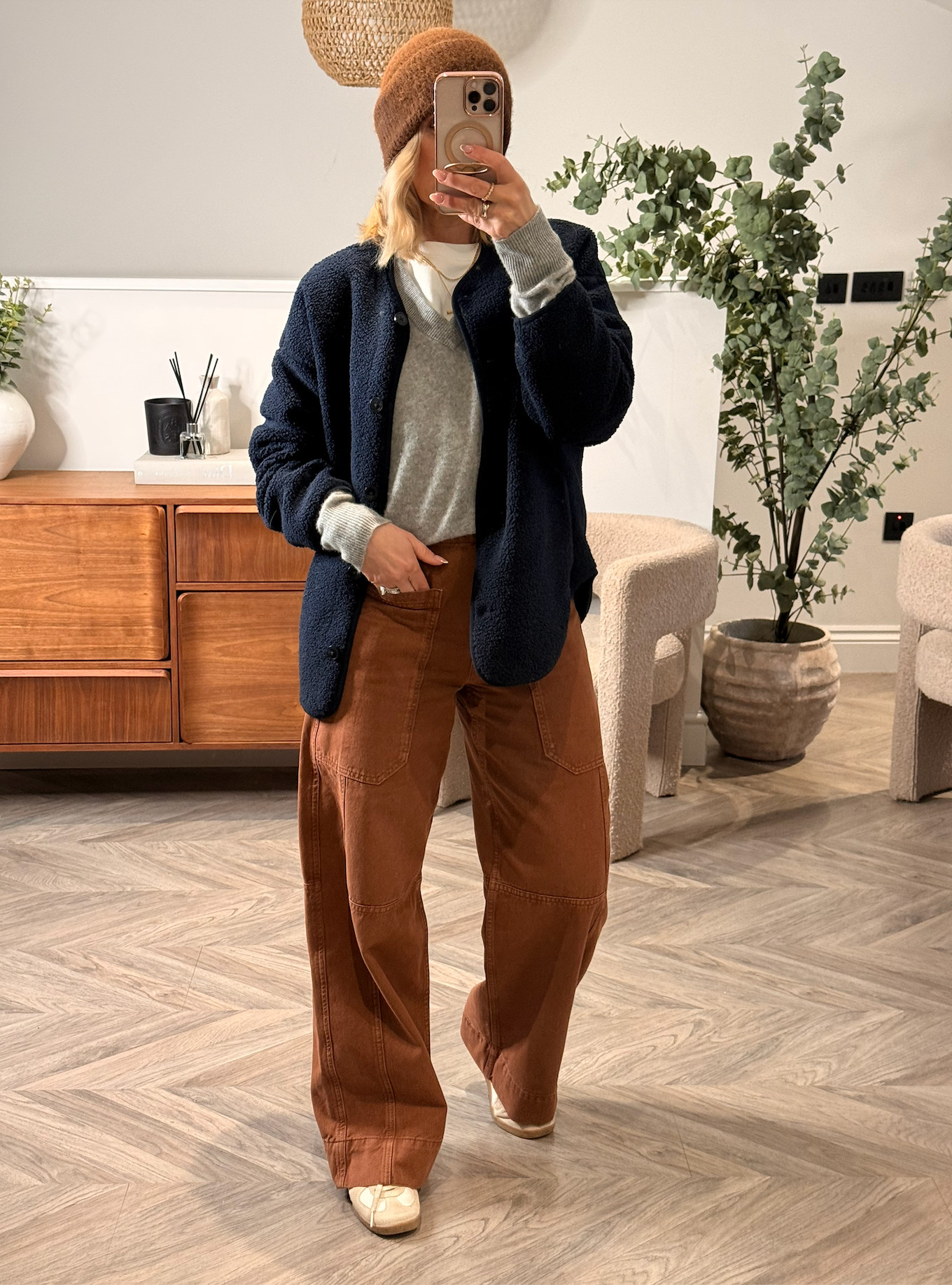 OOTD from a very cold studio reno!!  

 #LTKuk #LTKwinter #LTKstyletip