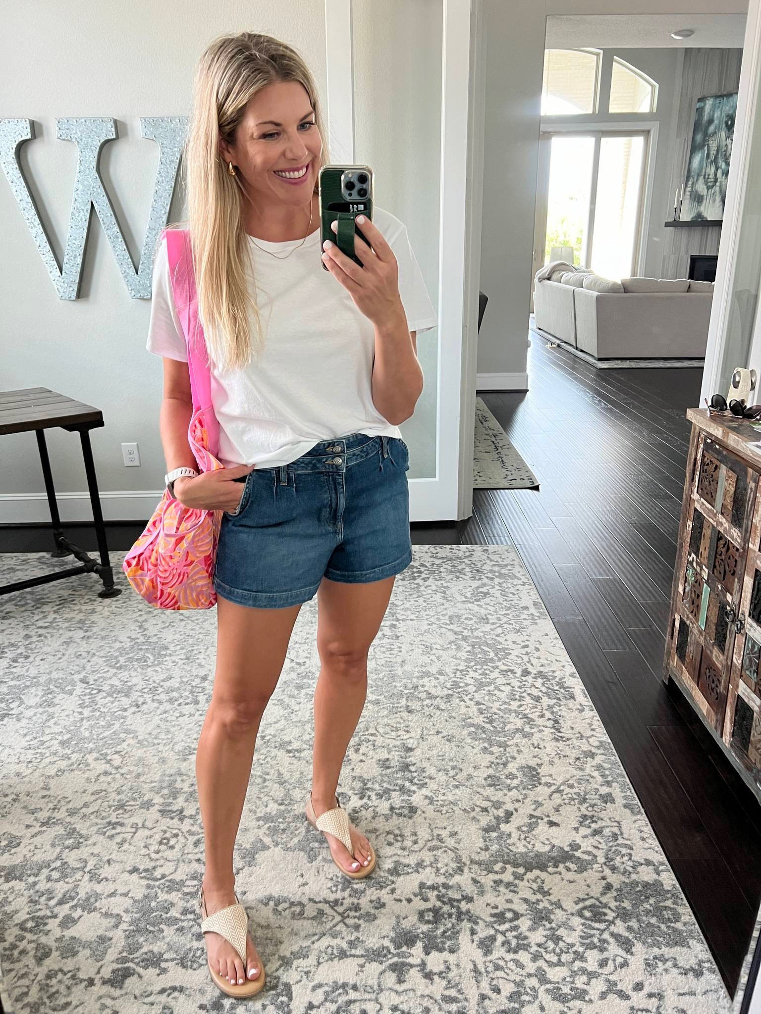 Everyday summer outfit

Summer  summer style  summer fashion  everyday outfit  casual outfit  denim shorts  white shirt  sandals  fashion  fashion blogger  fit momming 

#LTKStyleTip #LTKSeasonal #LTKFindsUnder100