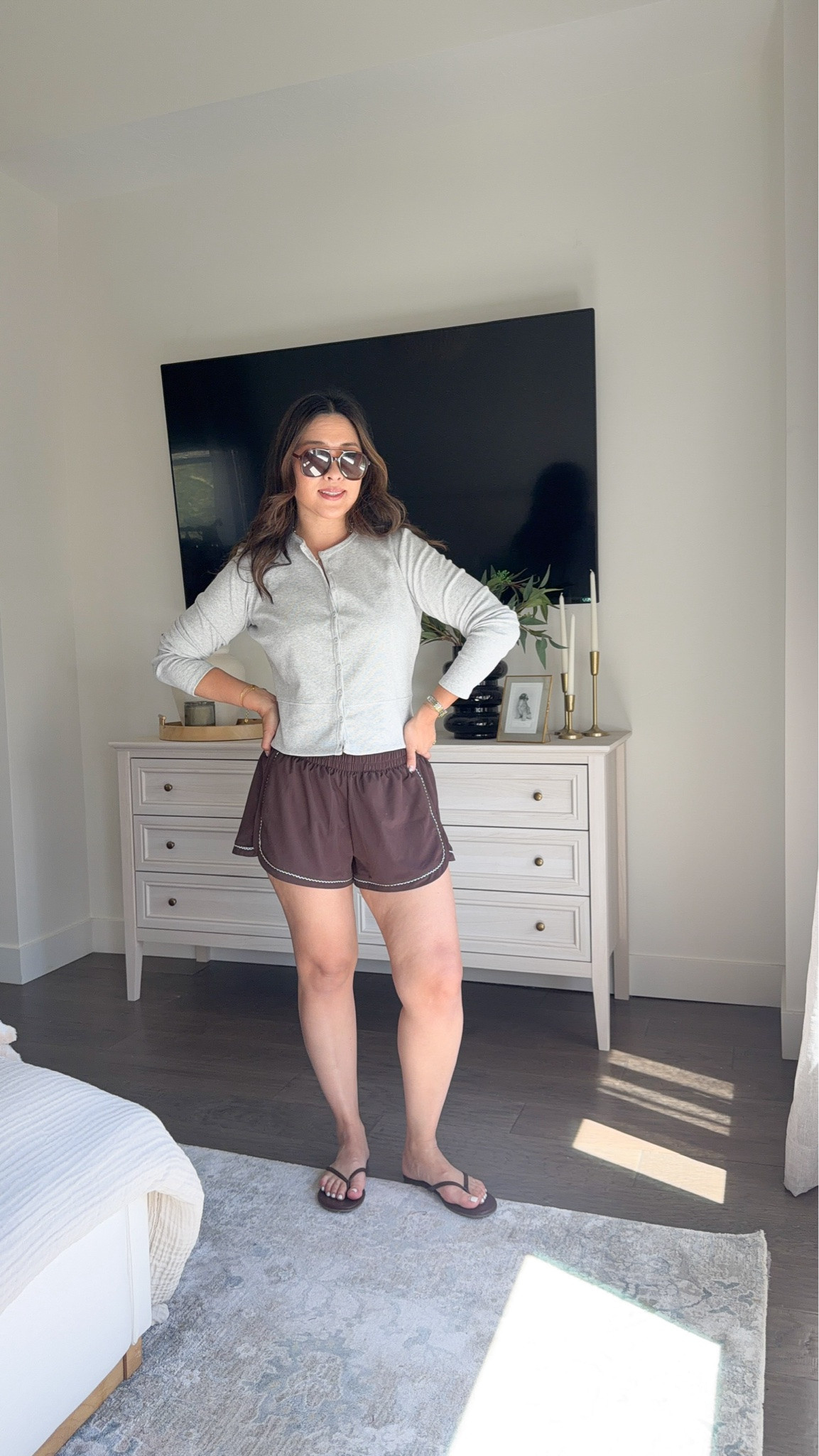 New target arrival outfit inspo

Grey cardigan: Large
Brown shorts: medium

#LTKootd #LTKSeasonal #LTKOver40