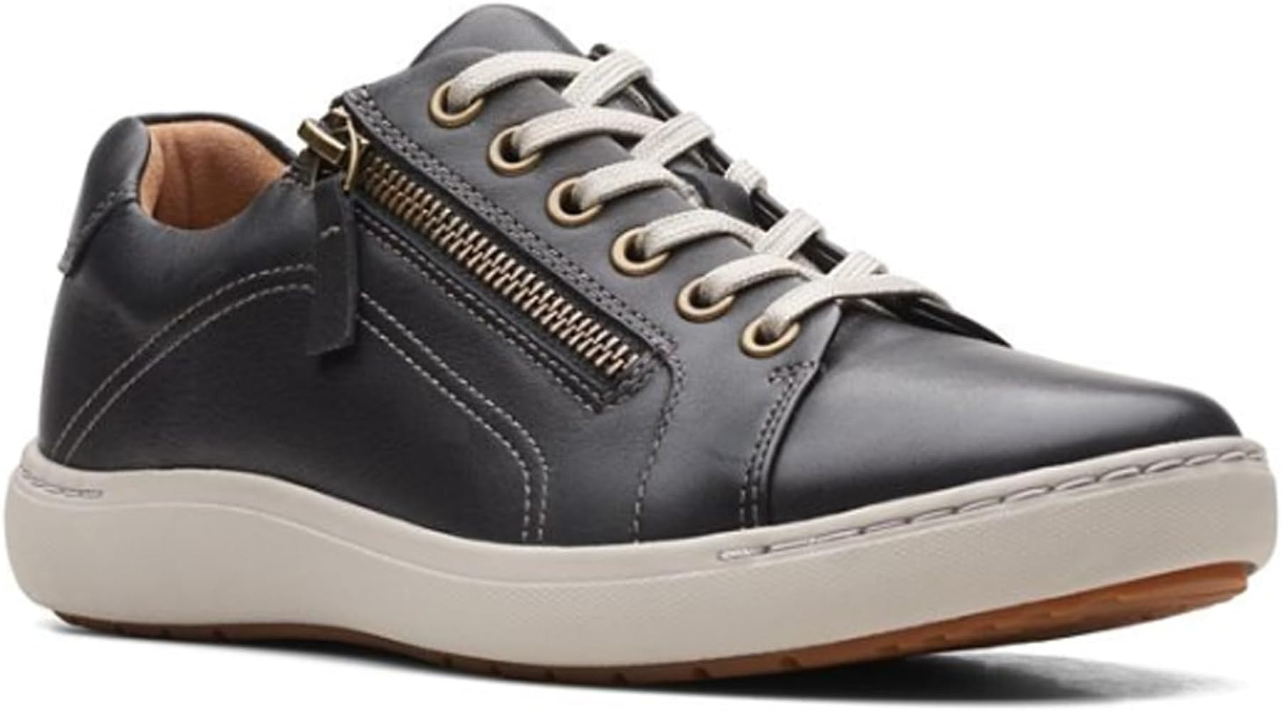 Clarks Women's Nalle Lace Sneaker | Amazon (US)