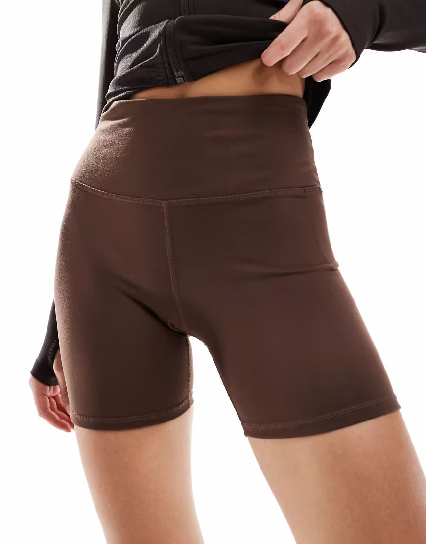 PUMA Training 5-inch shorts in brown | ASOS (Global)