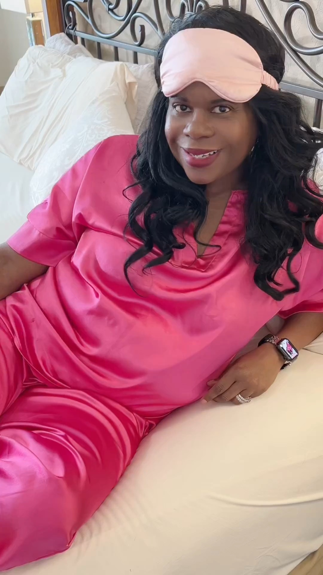 Winning the hot flash struggle with Rest Evercool sheets

Cool to touch and allows me to sleep comfortably without freezing my husband.

Comment SHOP below to receive a DM with the link to this post on my LTK ⬇ https://liketk.it/6672U #ltkmomlife #ltkselfcare #ltkdayinmylife