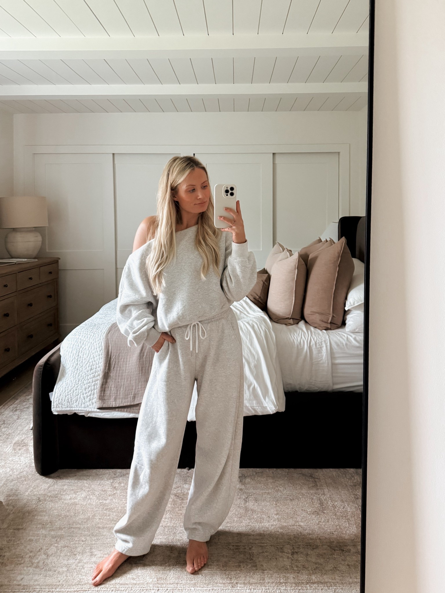 Cutest set!! Love the barrel sweatpants 
TOP: small
BOTTOMS: small


#LTKSaleAlert #LTKGiftGuide #LTKHoliday