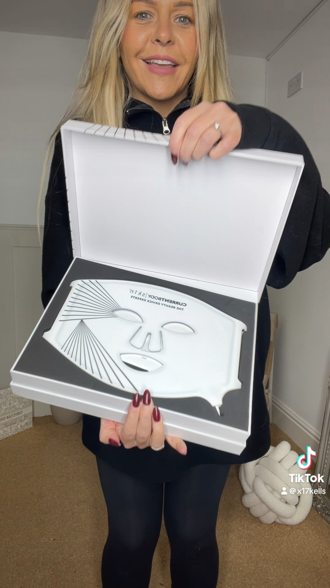 Open my new toy 🙏🏼 receive a whopping 20% off with code KELLYP over the Black Friday period (discount goes down to 10% after 🙏🏼🩵✨

#LTKskincare #LTKluxury #LTKCyberWeek