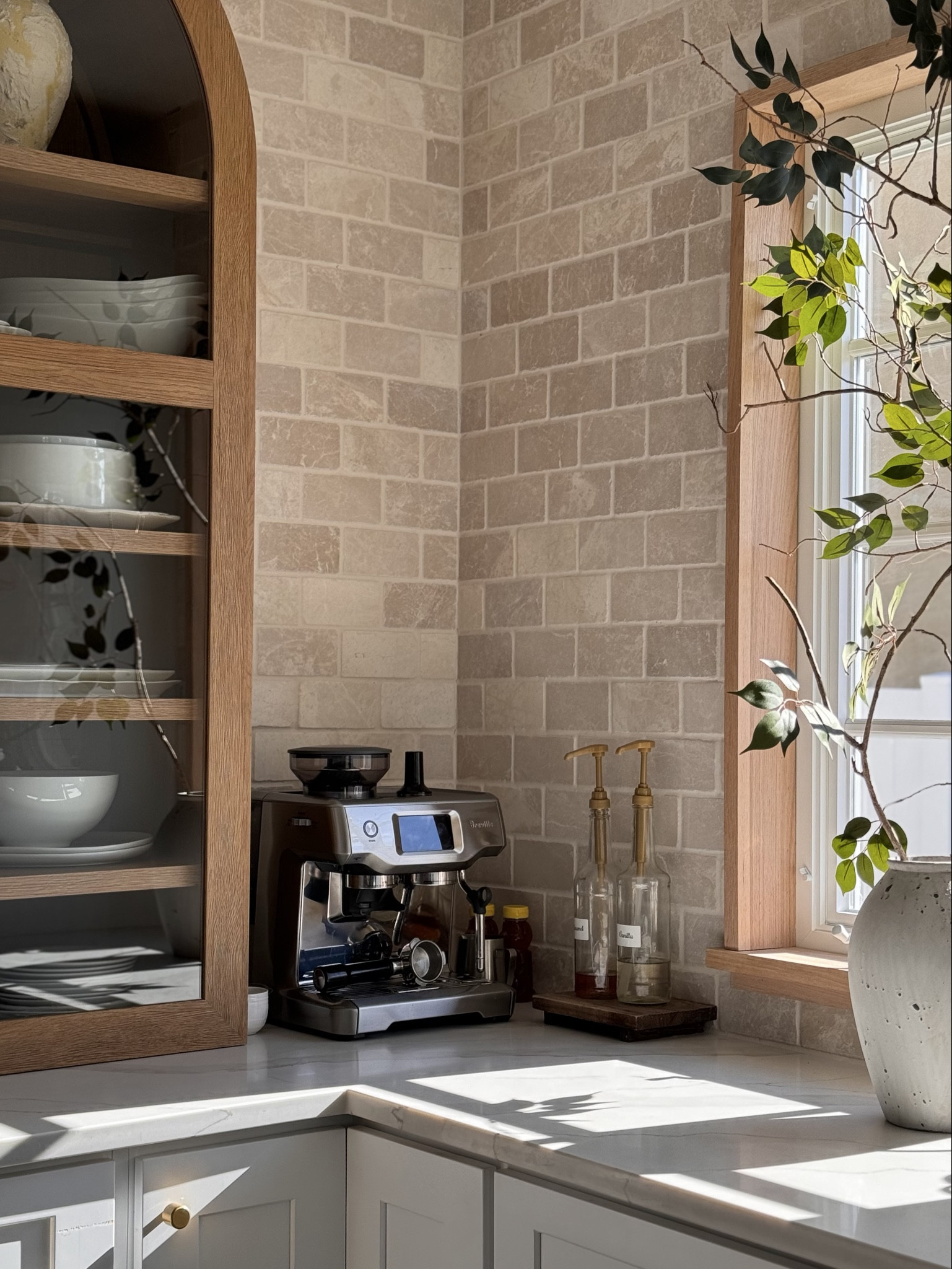 Cute little simple coffee corner 🤎 
#coffeecorner #coffeestation @Breville 