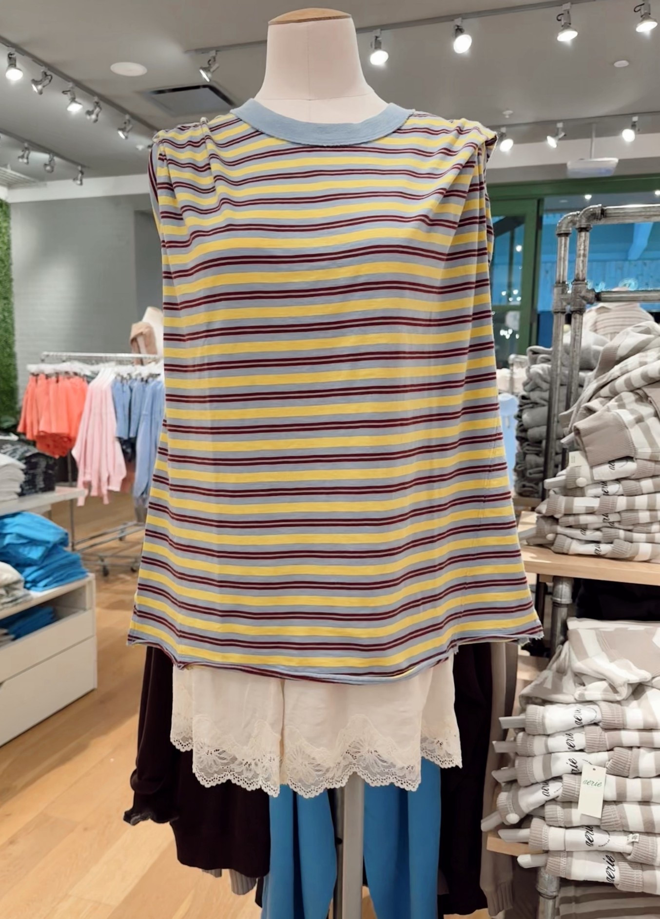 love the mix of casual and dressy!

#LTKgrwm #LTKootd