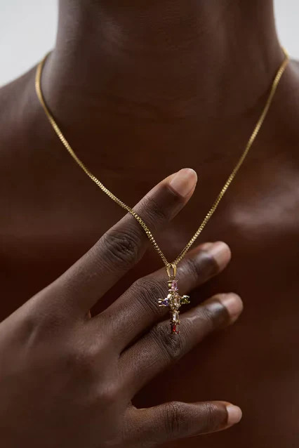 MEDIEVAL CROSS NECKLACE (HANDMADE, WATERPROOF, 18K GOLD OR WHITE GOLD | raëliv