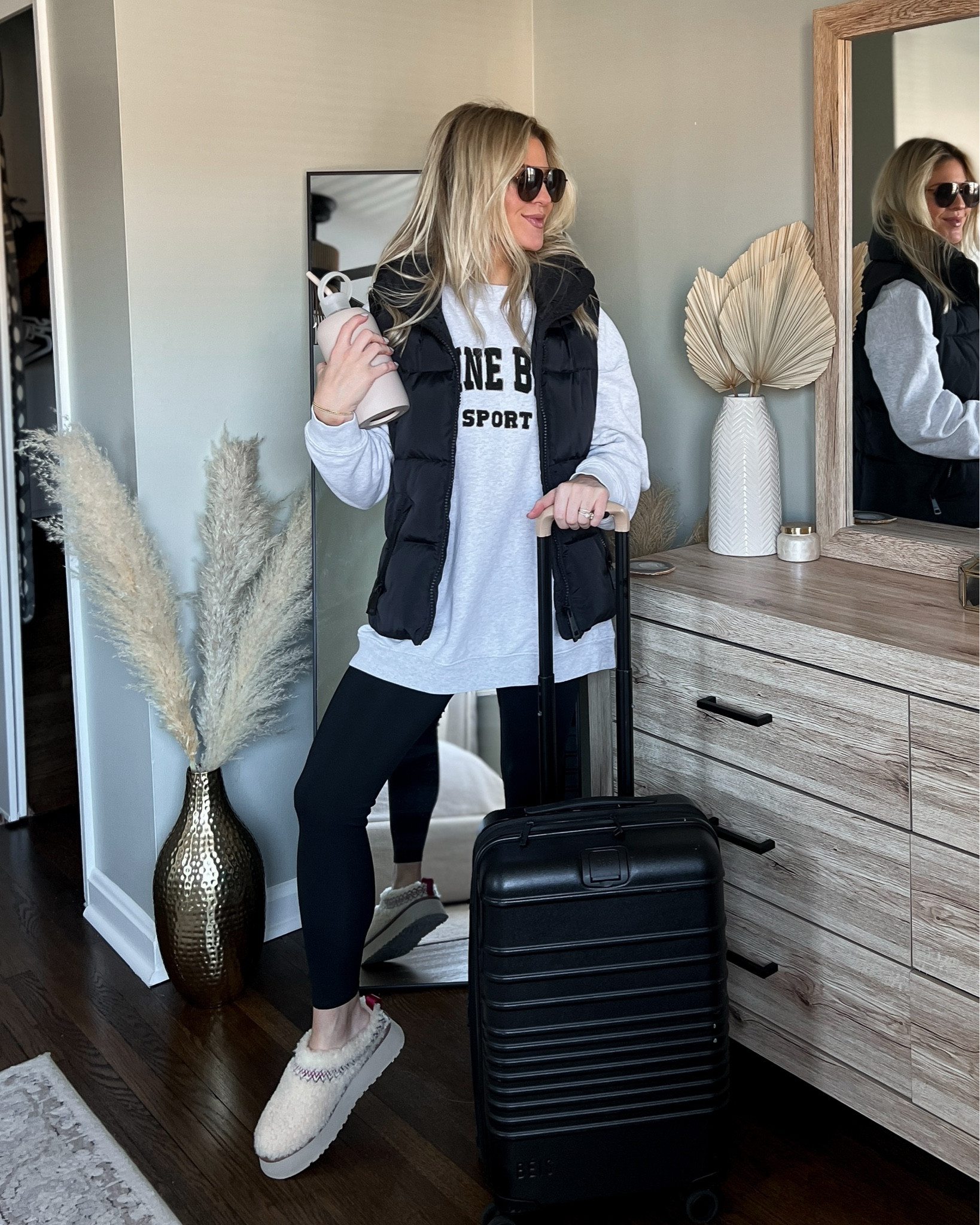 day 3/5: winter travel outfits ✈️

#aninebing #beis #spanxstyle #airportoutfit #puffervest #sherpauggs