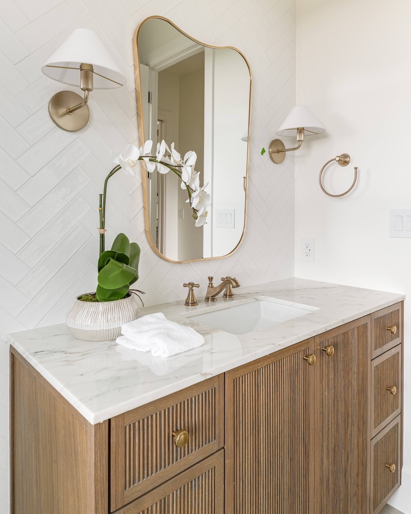 Harper Landing Guest Bathroom Selections 🛁

#LTKU #LTKHome #LTKdayinmylife
