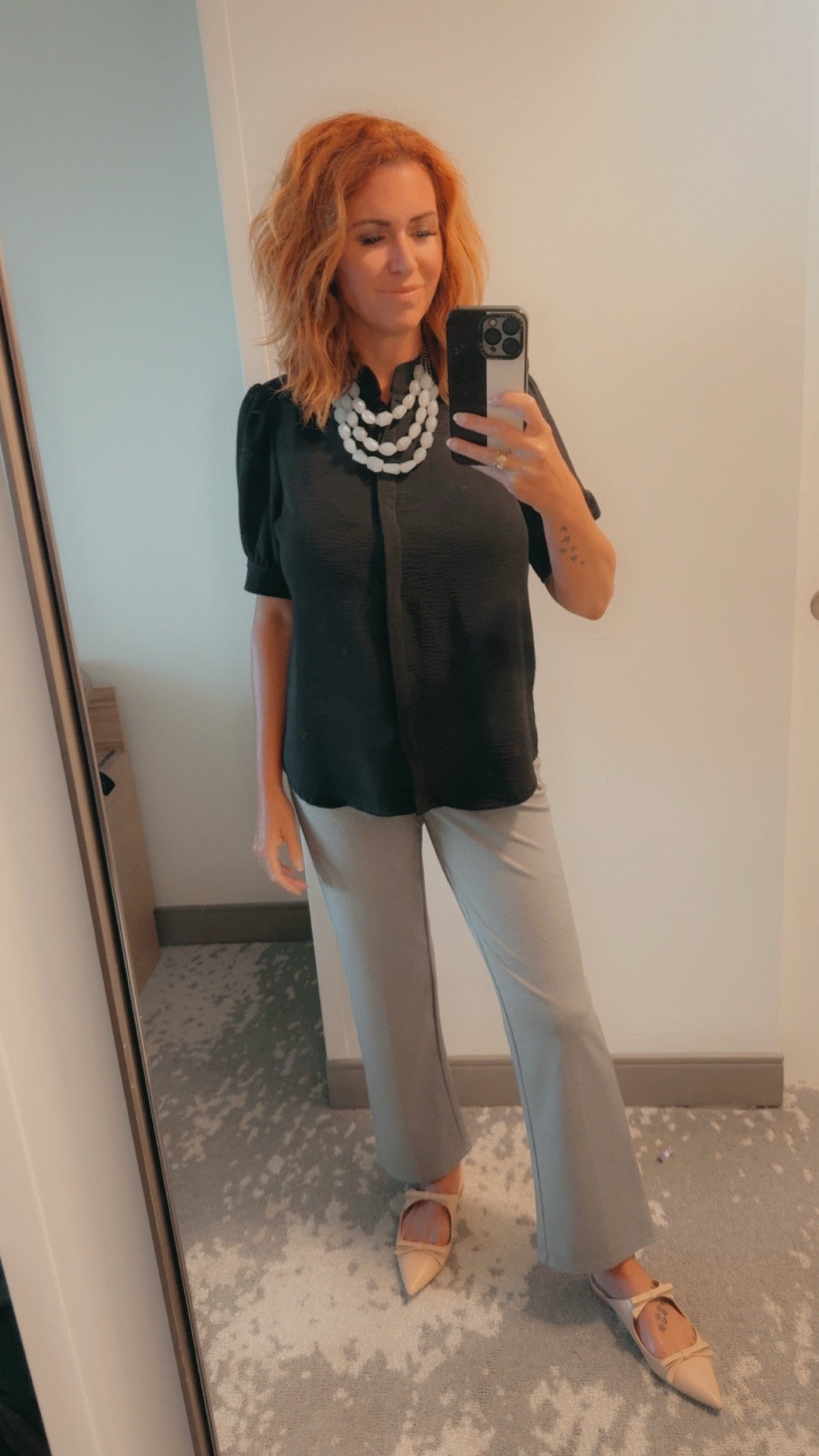 Workwear | office outfit | blouse | pants | mules

Shirt: Size S
Pants: 4 short
Shoes: 7.5

#LTKOver40 #LTKPetite #LTKWorkwear