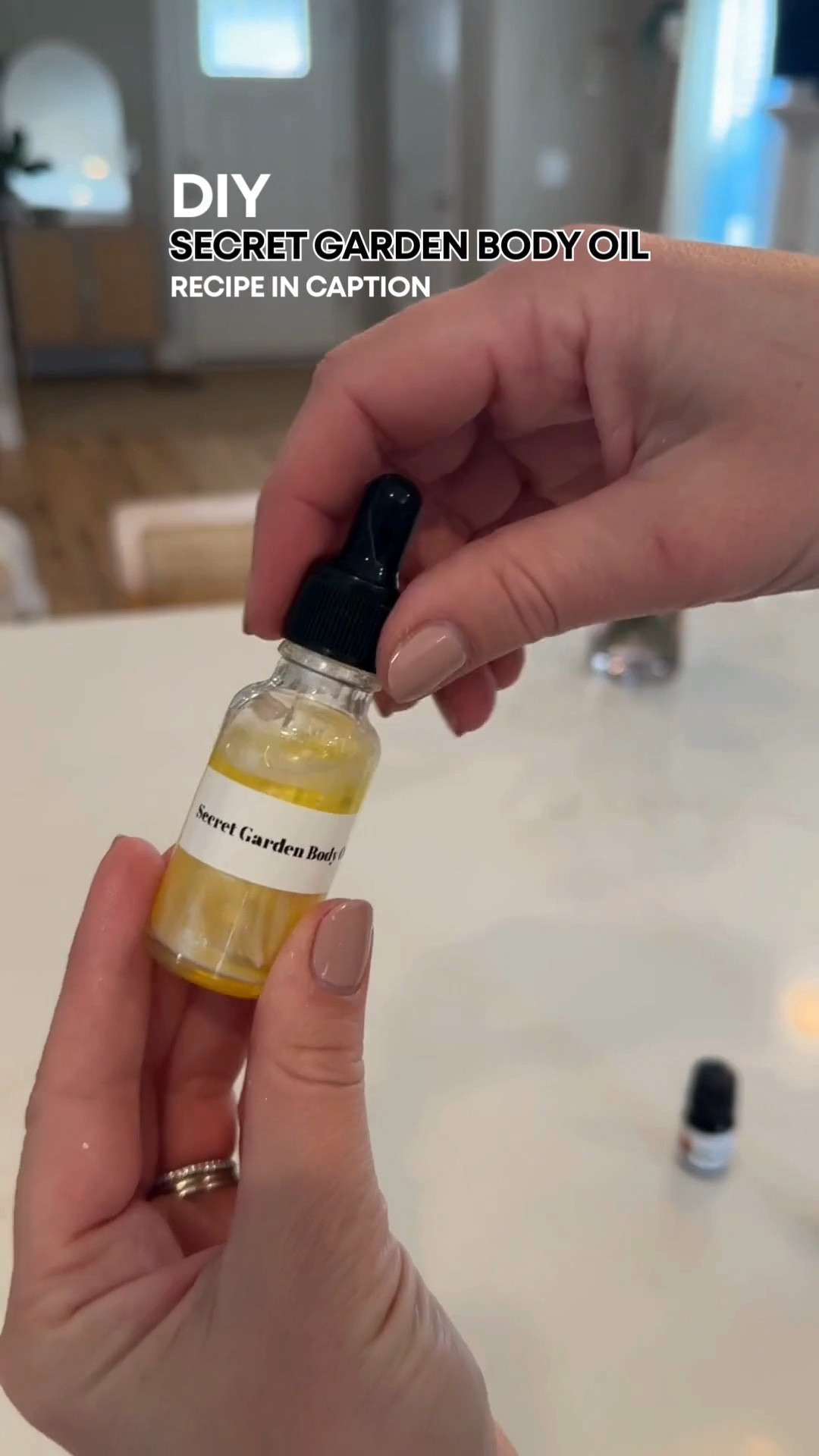✨ Secret Garden Body Oil
Glow up with a golden shimmer � Gold mica + jojoba + neroli = radiant, nourished skin.
Your summer goddess moment starts here.
Ingredients:
• 18 ml Jojoba oil (carrier + skin nourishing)
• 10-20 drops Neroli essential oil (floral, skin rejuvenating, emotionally uplifting)
• 1⁄4 tsp Gold or silver mica powder (cosmetic-grade shimmer)
Instructions:
1. Add the mica powder to the empty bottle.
2. Add the jojoba oil and swirl to blend.
3. Drop in the essential oil, shake gently to combine.
4. Shake before each use to redistribute shimmer.
#BodyOil #GlowFromWithin #EssentialOils