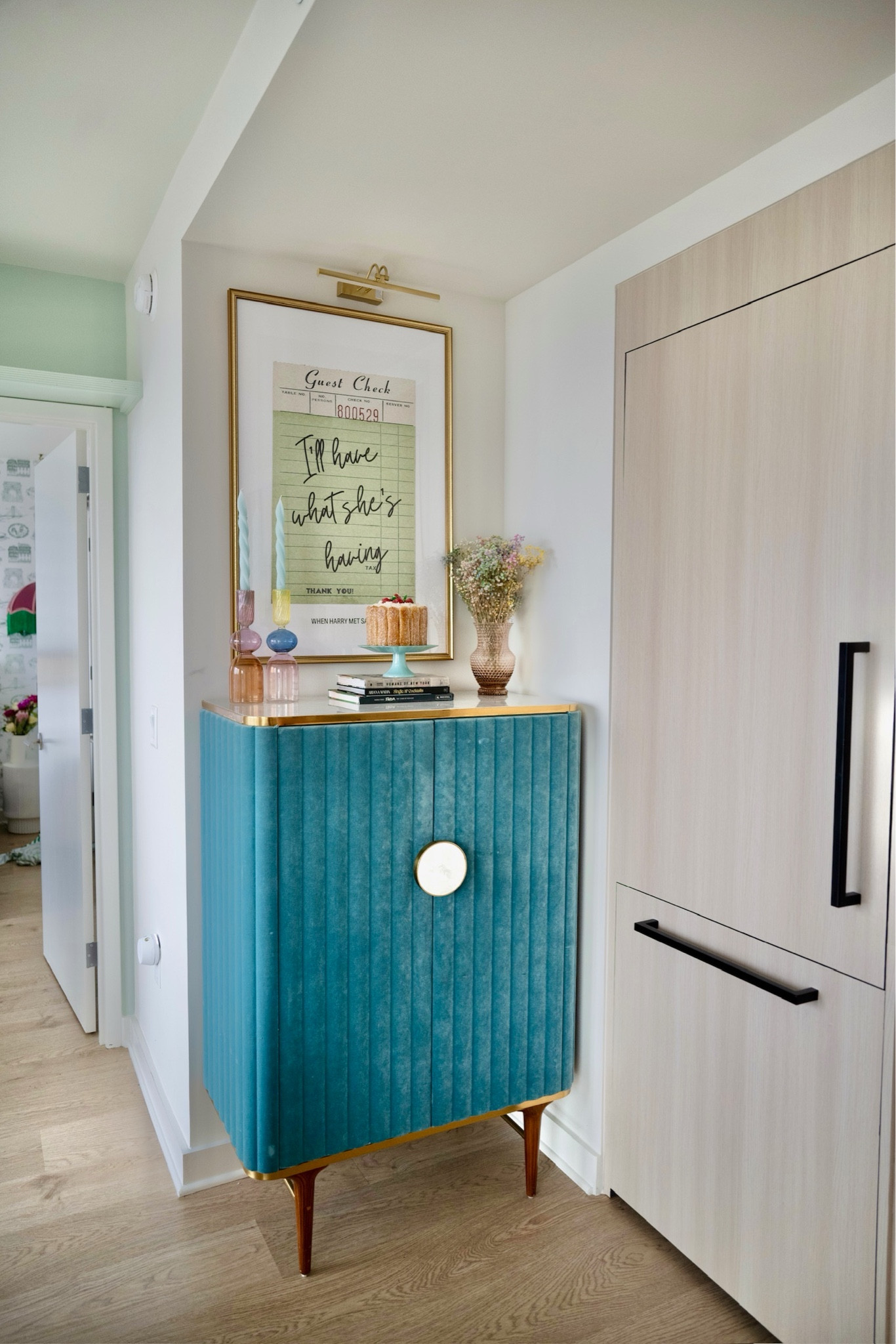 Trendy apartment decor you'll LOVEE !!

Home design - apartment decor - shelf decor - trendy home decor - NYC apartment - NYC - Amazon - Anthropologie - Etsy

#LTKStyleTip #LTKSeasonal #LTKHome