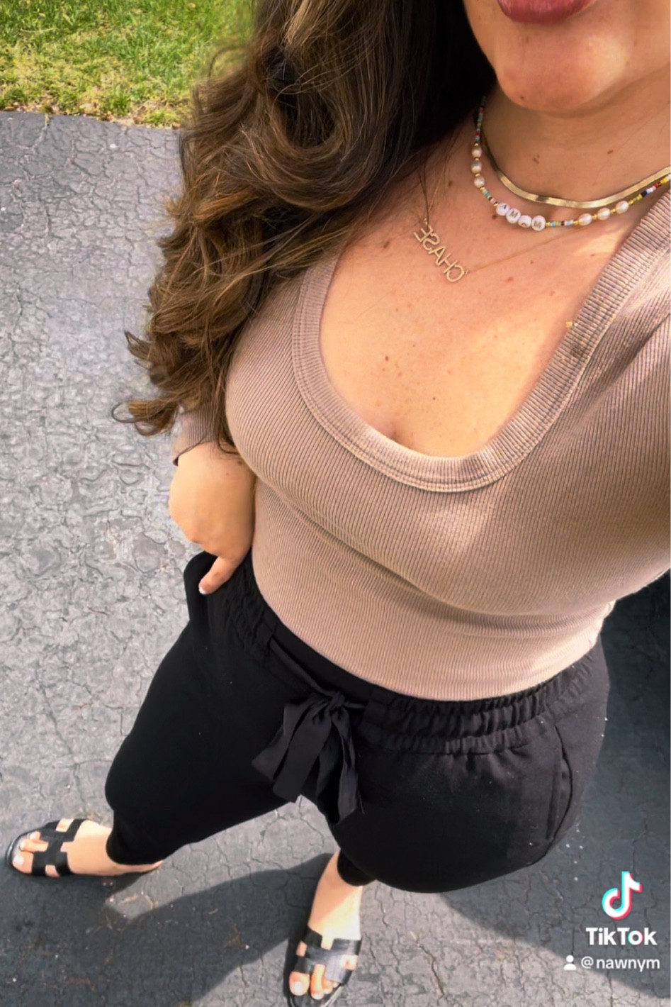 Comfy mom joggers that are chic enough to make us feel put together are a must! 

#LTKstyletip