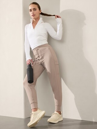 Rainier Mid Rise Cargo Jogger | Athleta Canada