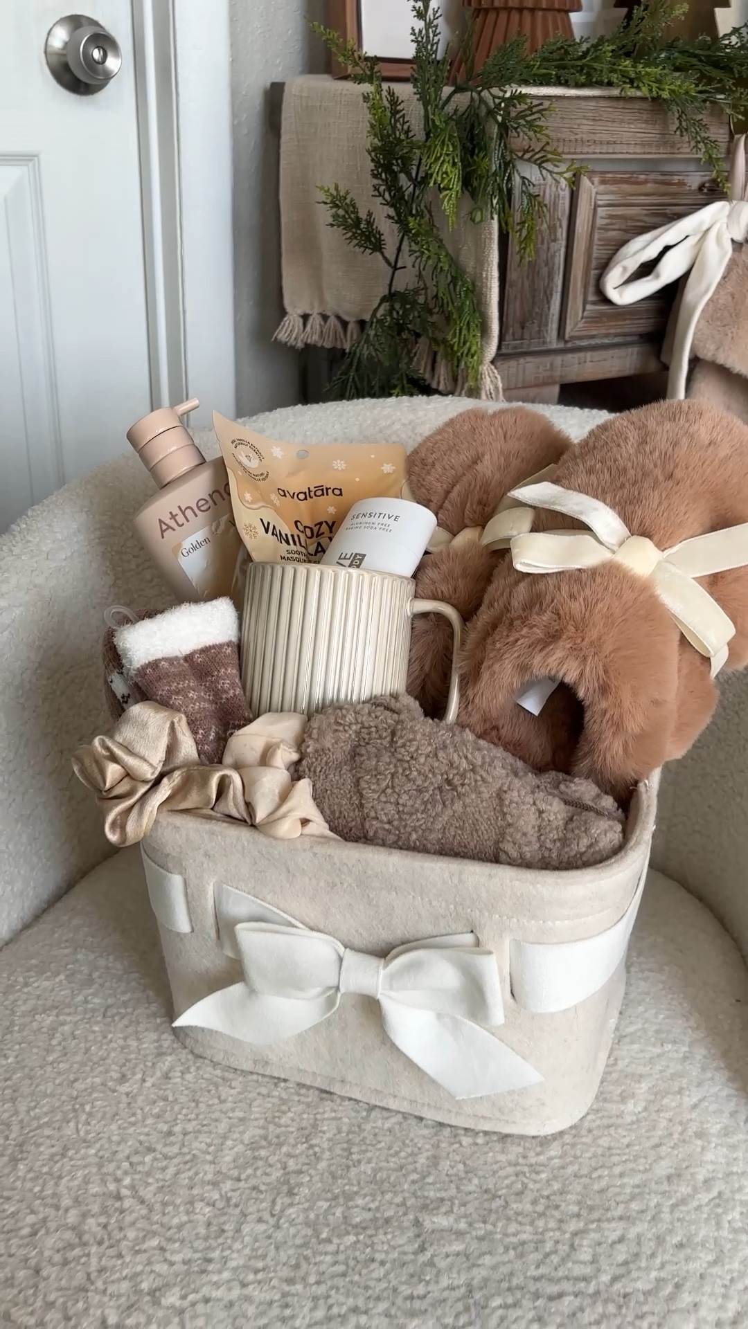 Burr basket • burr basket gift ideas • how to create a burr basket • burr basket gift for your bestie • target gift ideas • target gift guide • target gifts for her • gifts for her 2025 • holiday gift guide for her, burr basket aesthetic, holiday gifts for women, gift basket for best friend #burrbasket #burrbasketideas #holidaygiftsforher

#LTKHoliday #LTKselfcare #LTKGiftGuide