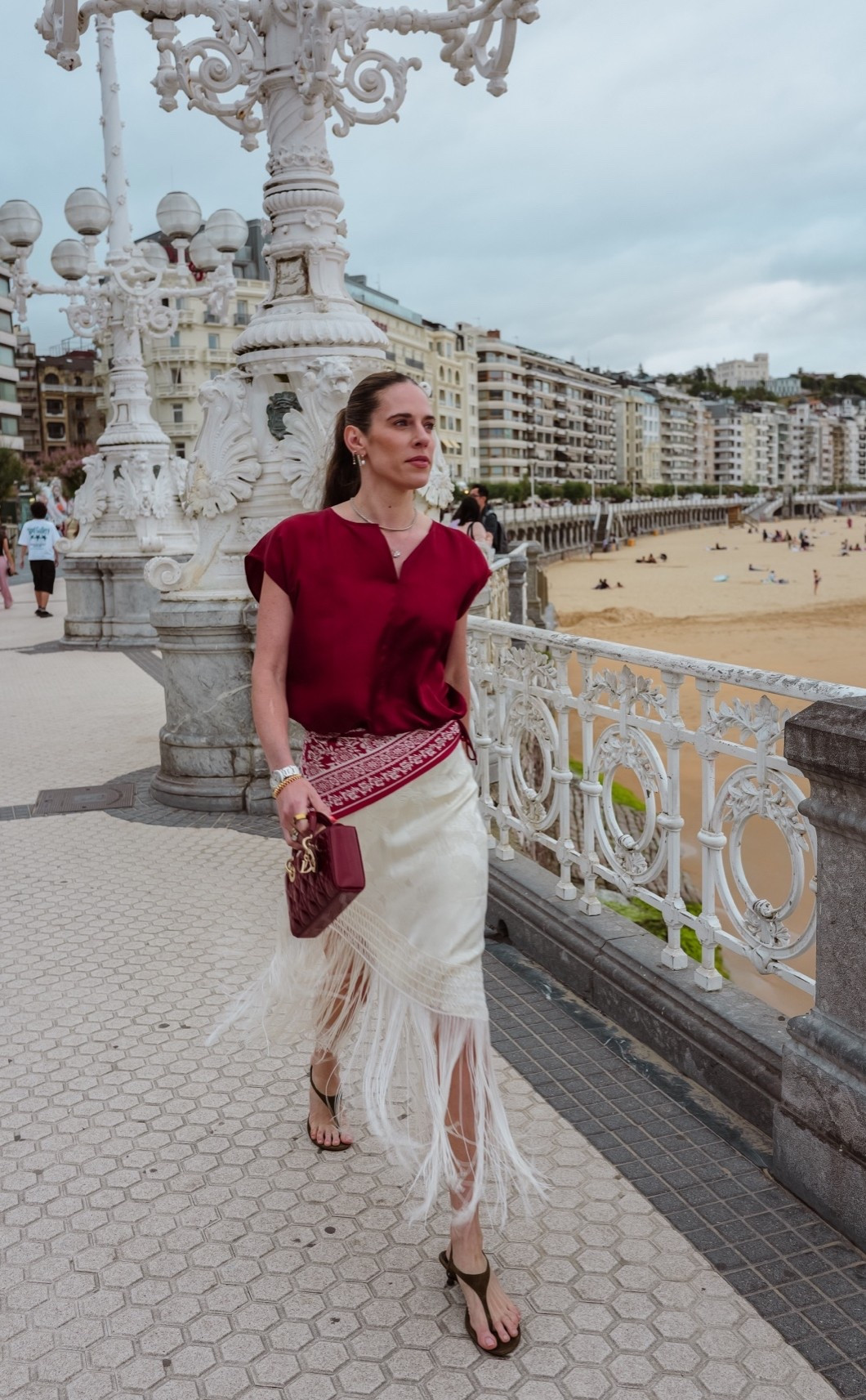 your summer outfit formula

top: @eileenfisherny 
skirt: @shop12thtribe 
scarf: @boden 
shoes: @hm 
bag: @dior 

comment OUTFIT and I’ll send you all the 🔗

#summeroutfitideas #fringe #easyoutfit #over40fashion #eurosummerstyle

#LTKootd