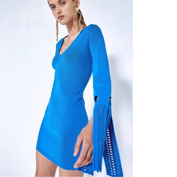 Alexis Venesa V-Neck Pullover Bodycon Mini Dress. Size Small | Poshmark