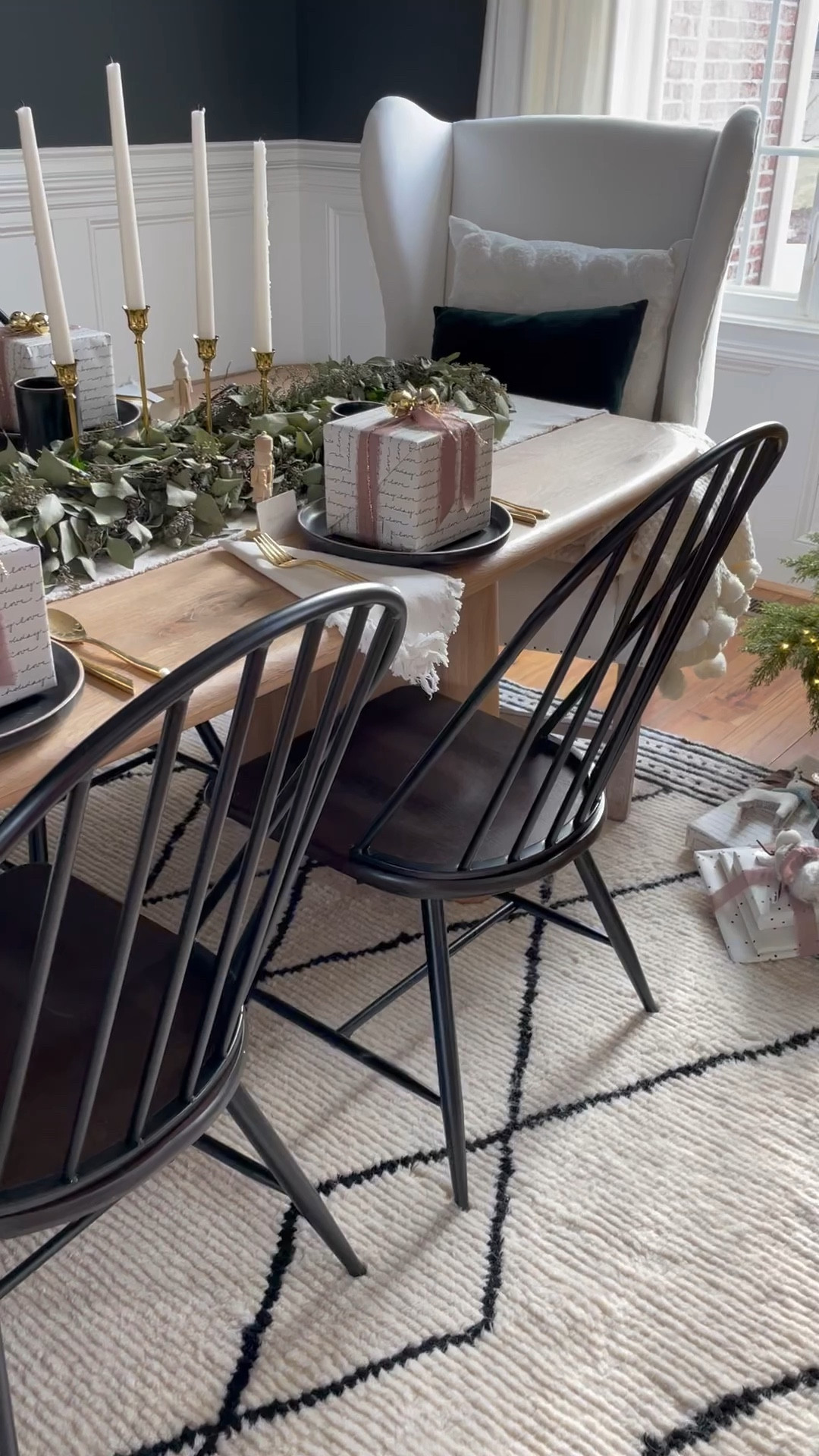 I love wrapping gifts each holiday season for my loved ones… #wrappingpaper #gifts #christmasgifts

#LTKSeasonal #LTKHoliday #LTKhome