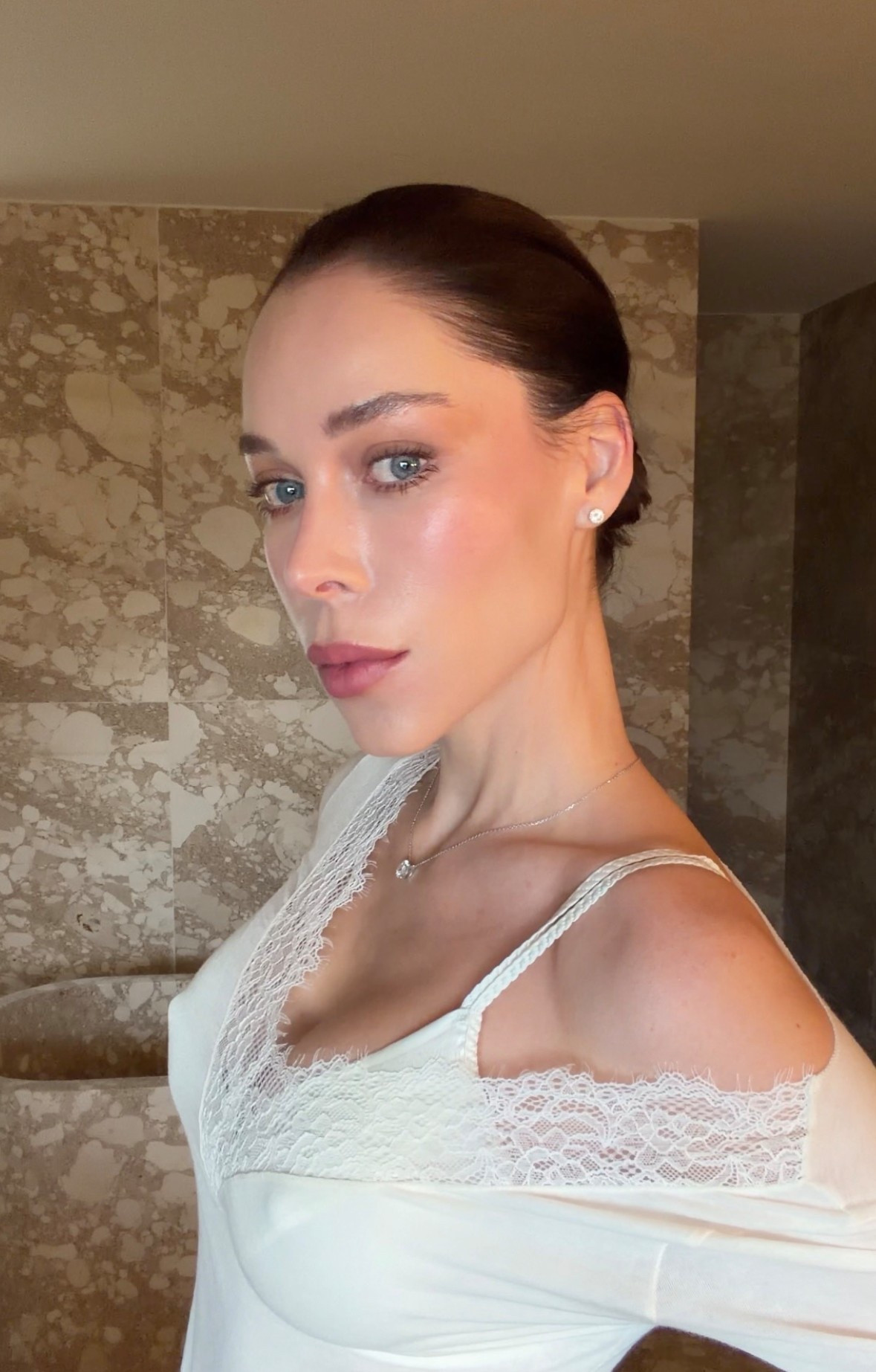 My everyday makeup routine as a French woman: skin that still looks like skin, natural features enhanced (no heavy contouring), and of course… a little glow ✨

#LTKbeauty #LTKfrance #LTKeurope