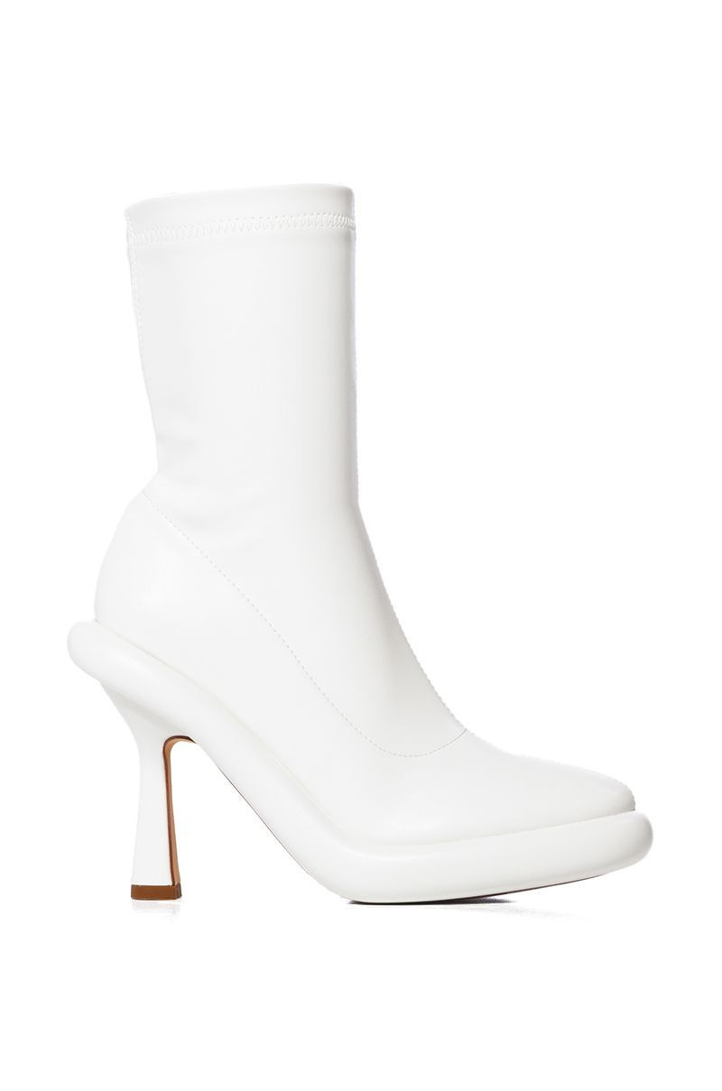 AZALEA WANG TARROW STILETTO PU BOOTIE IN WHITE | AKIRA
