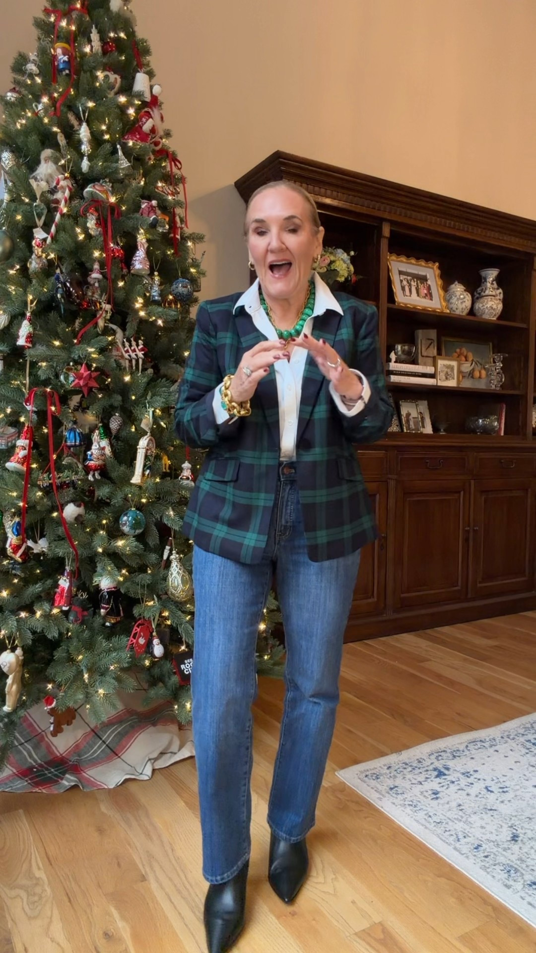 Talbots cyber week! 
Pants/jeans size 8 petite 
Sweaters blouses medium petite 
Blazer 10 petite 
Red quilted jacket med petite  

#LTKSaleAlert #LTKOver40 #LTKCyberWeek

#LTKHoliday