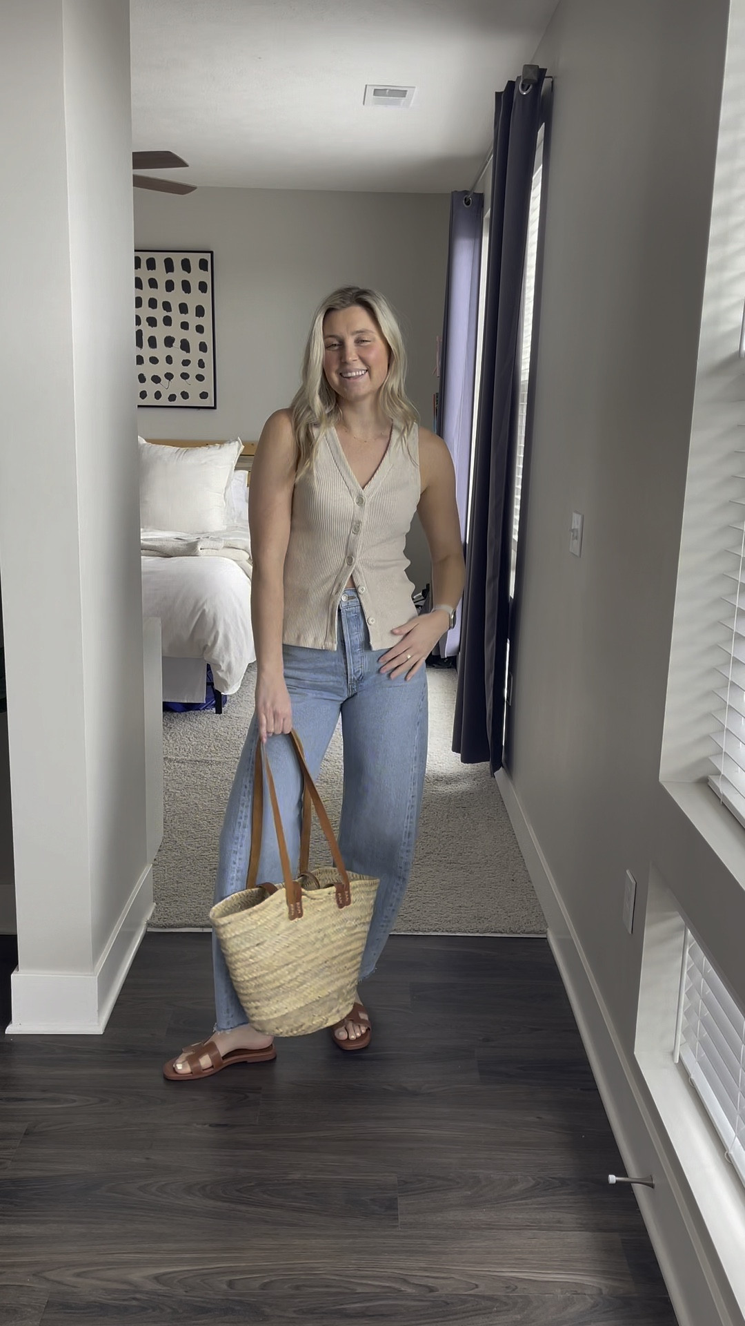 Summer/spring outfit inspo! 
Top is old from madewell, linked similar! 