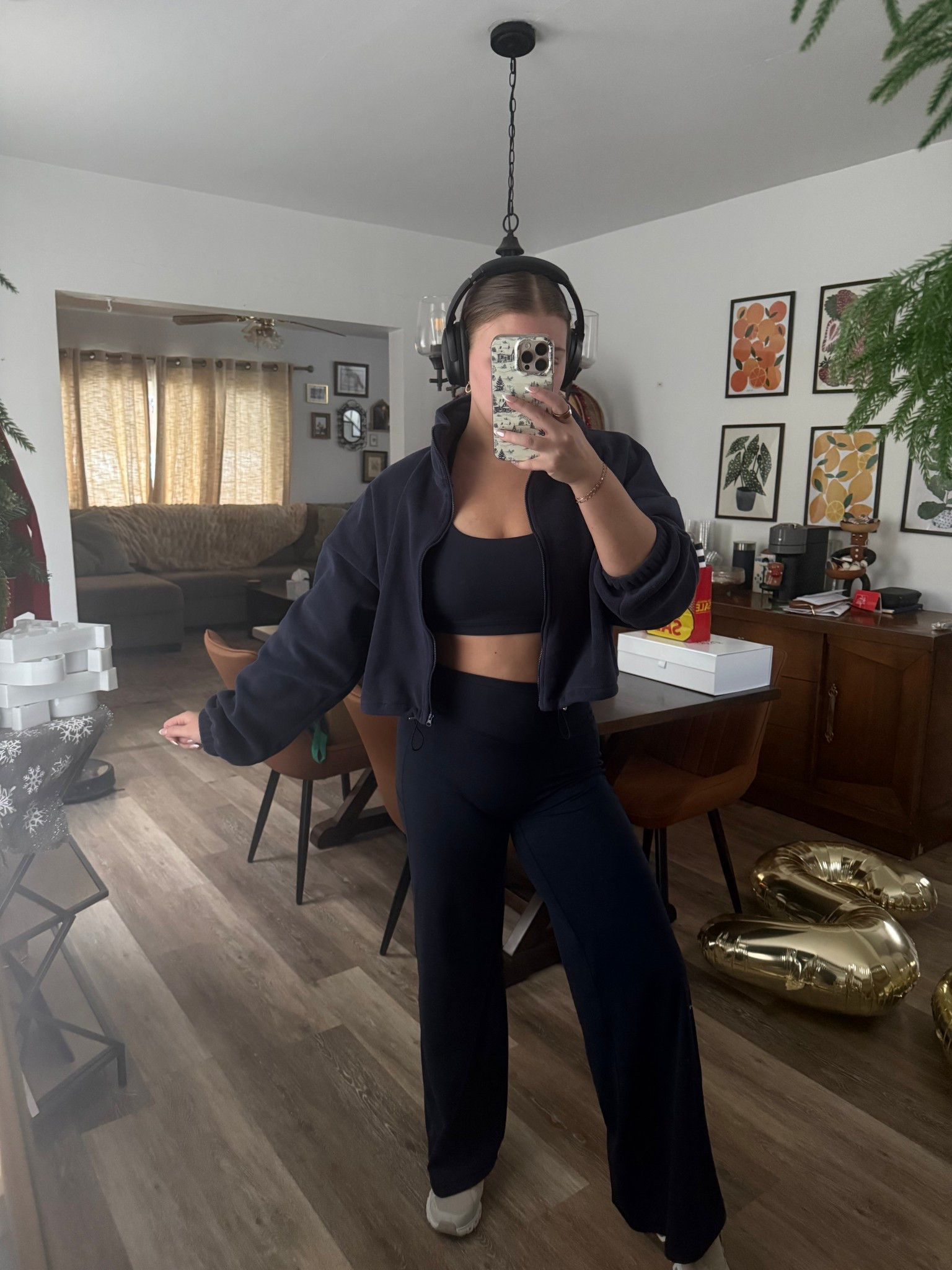 Workout OOTD! Matching set & Sherpa 

#LTKActive #LTKFindsUnder50 #LTKFindsUnder100