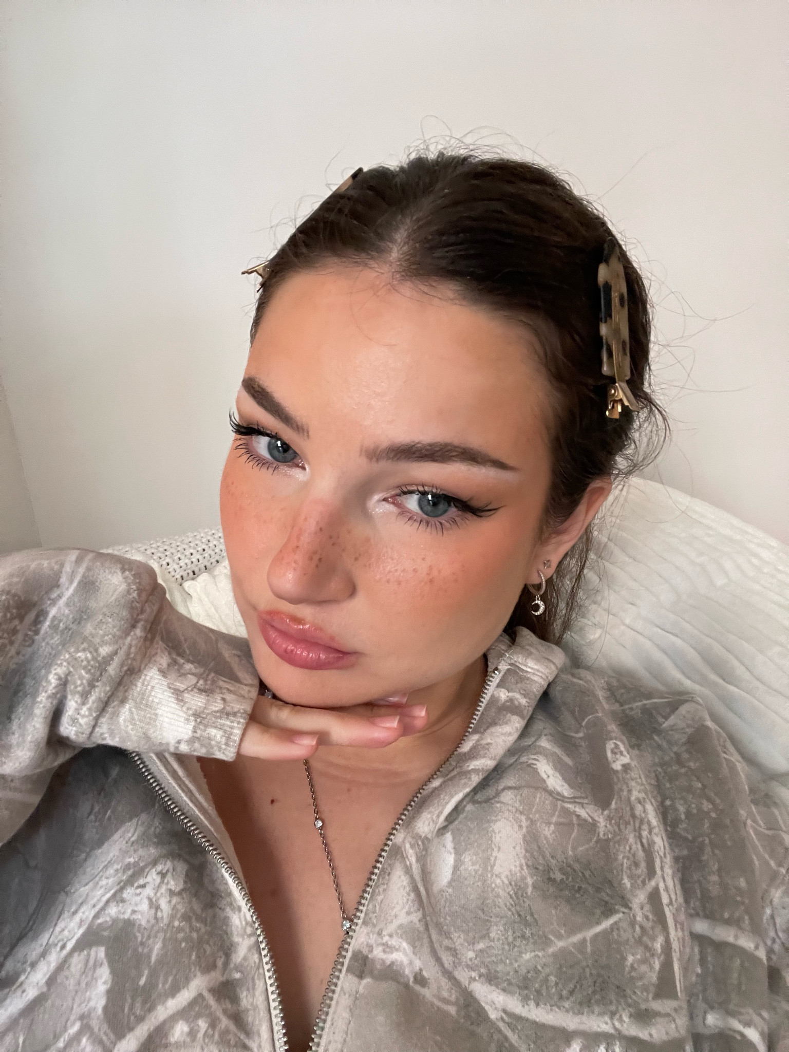 my easy 15 min everyday makeup routinee