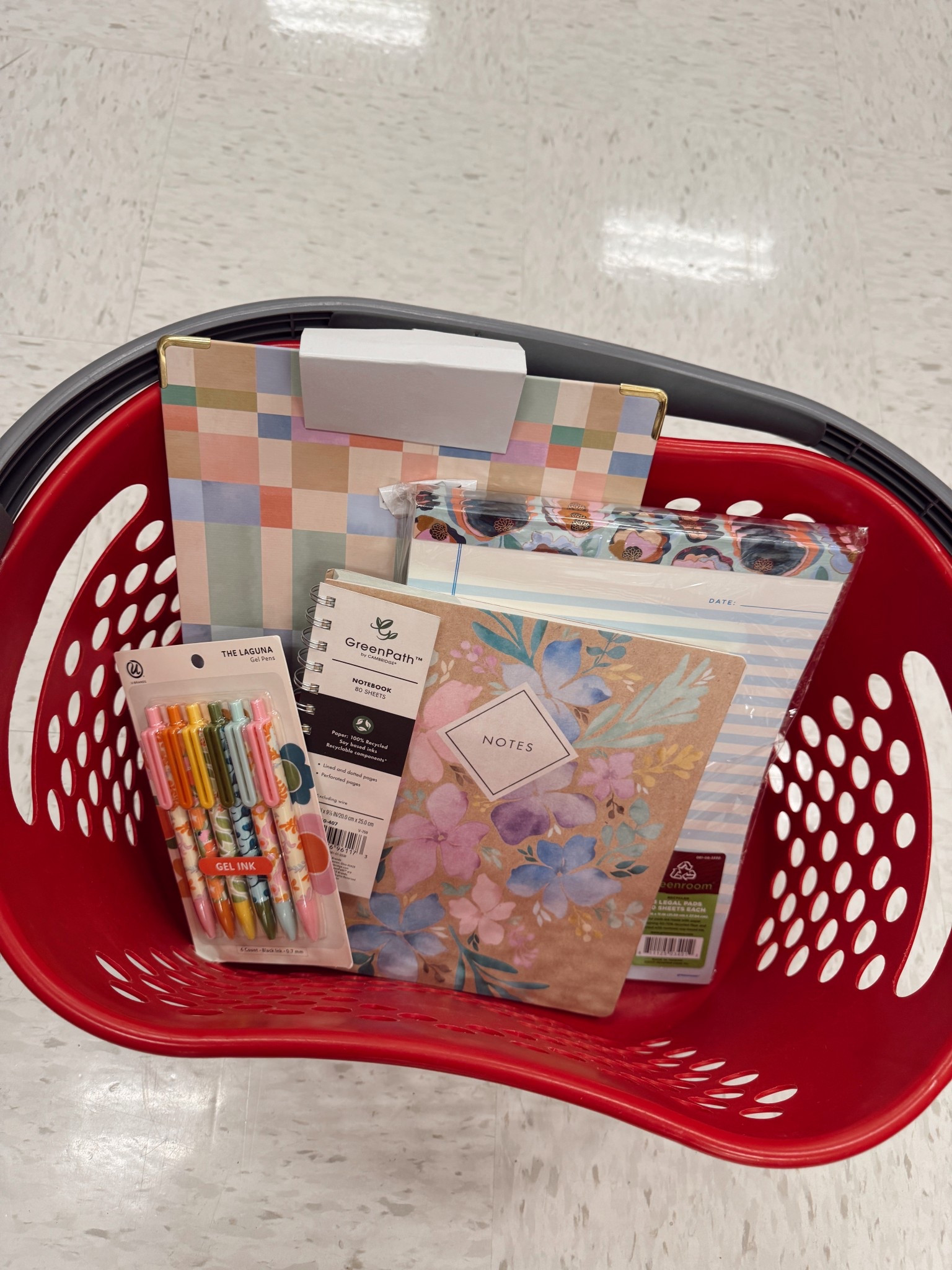 Cute stationary to set goals for 2026✨ 

Target Finds

#LTKmorningroutine #LTKFindsUnder50 #LTKHome