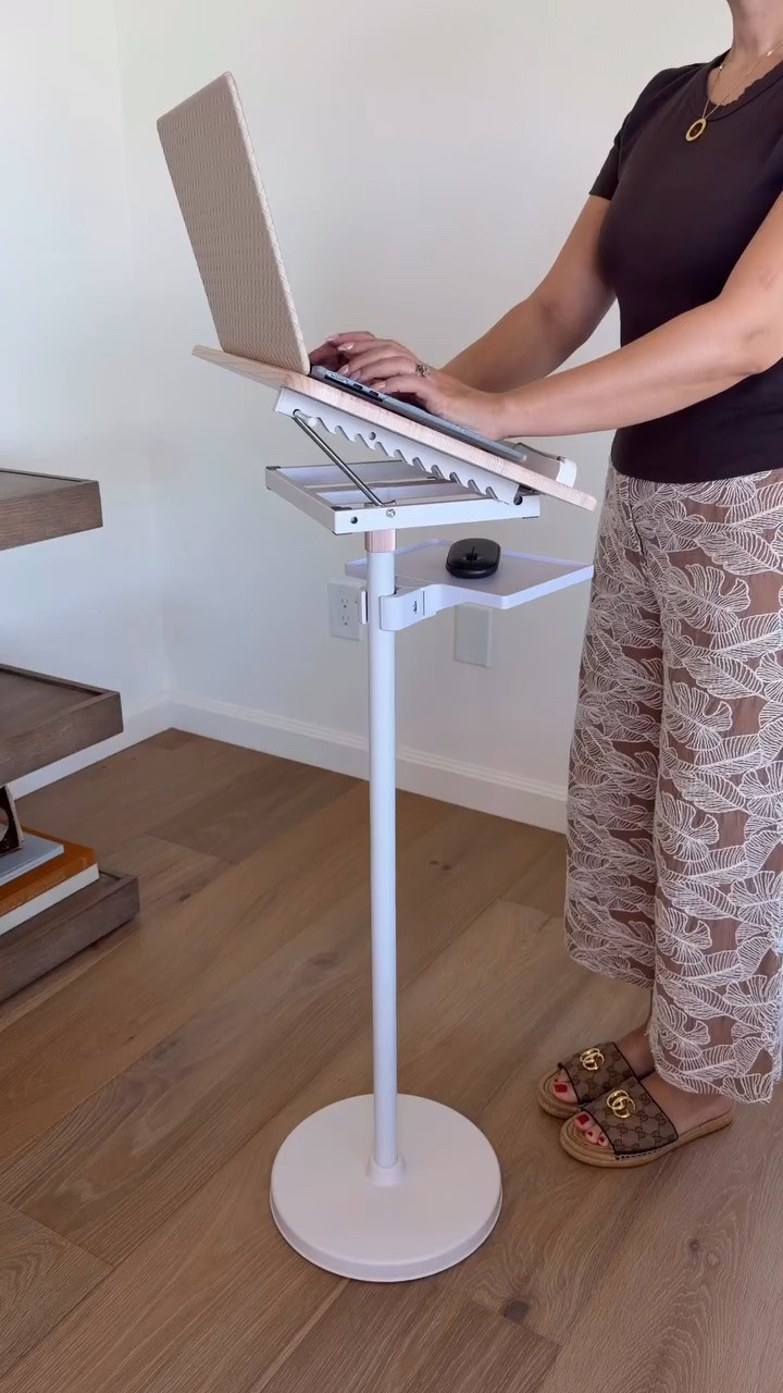Amazon Adjustable Desktop! This multitasking desktop can be used for recipes in the kitchen to your laptop while you work, it juts does it all 🙌🤎

#adjustabledesk #homeessential #smarthomefinds

#LTKHome